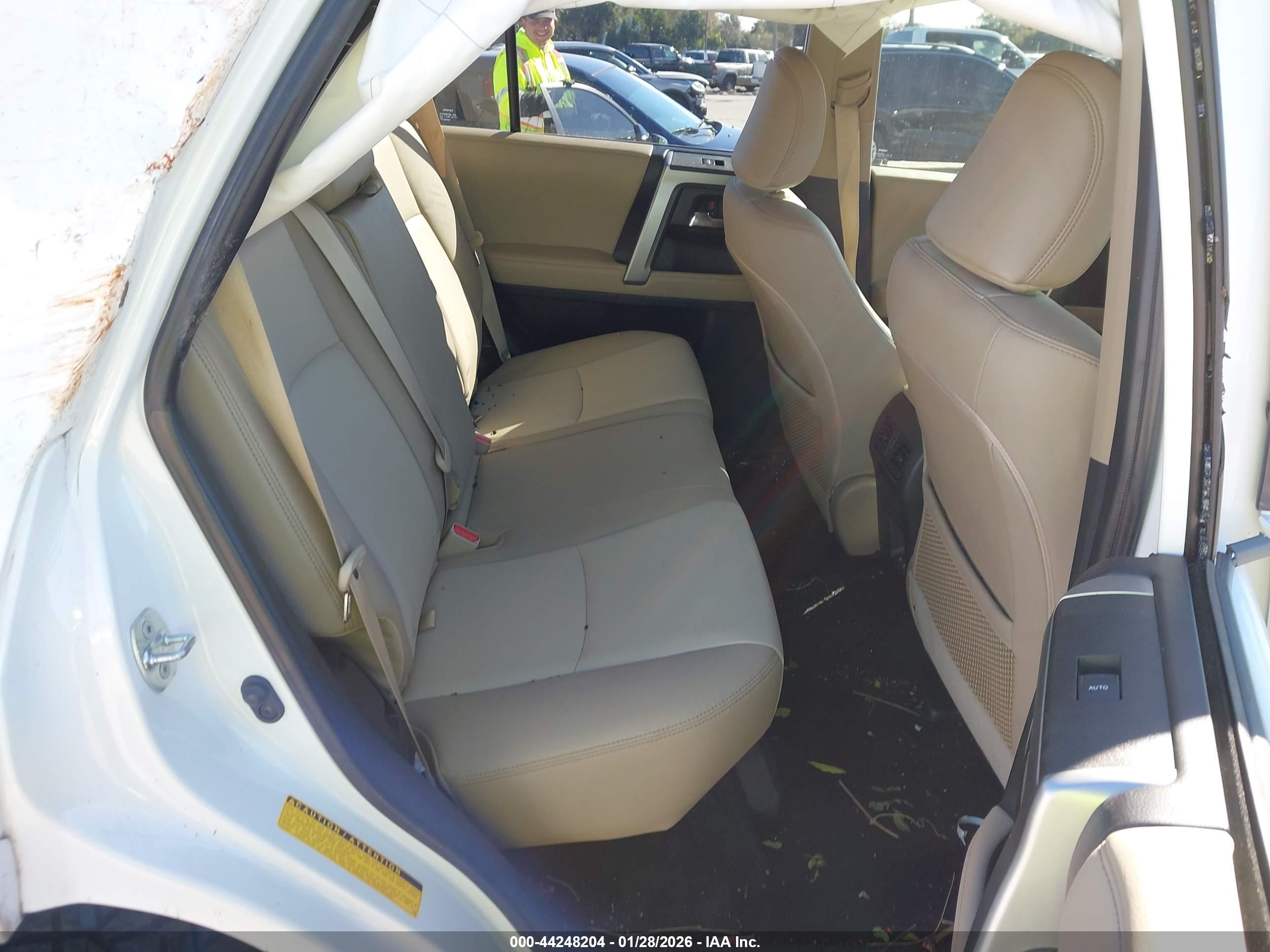 TOYOTA 4RUNNER image 8