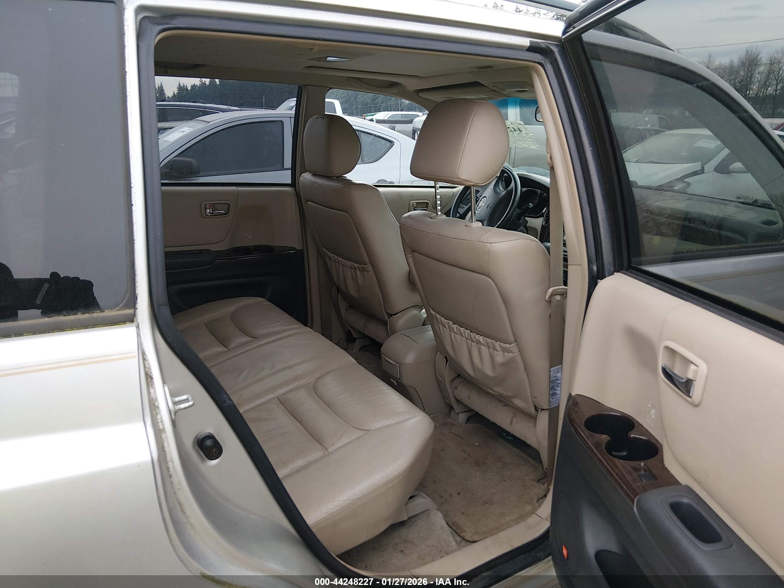 TOYOTA HIGHLANDER image 8