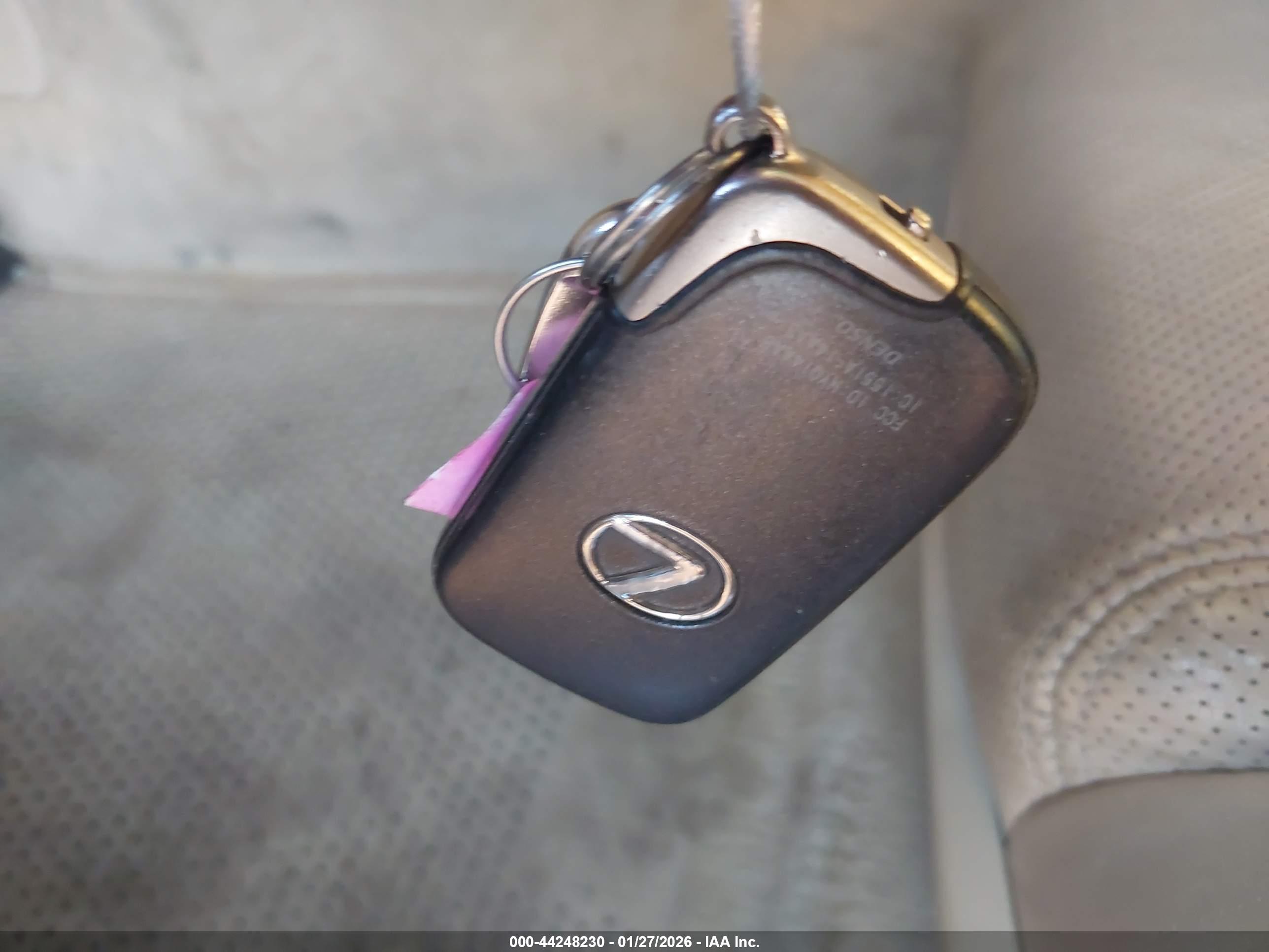 LEXUS GS image 11