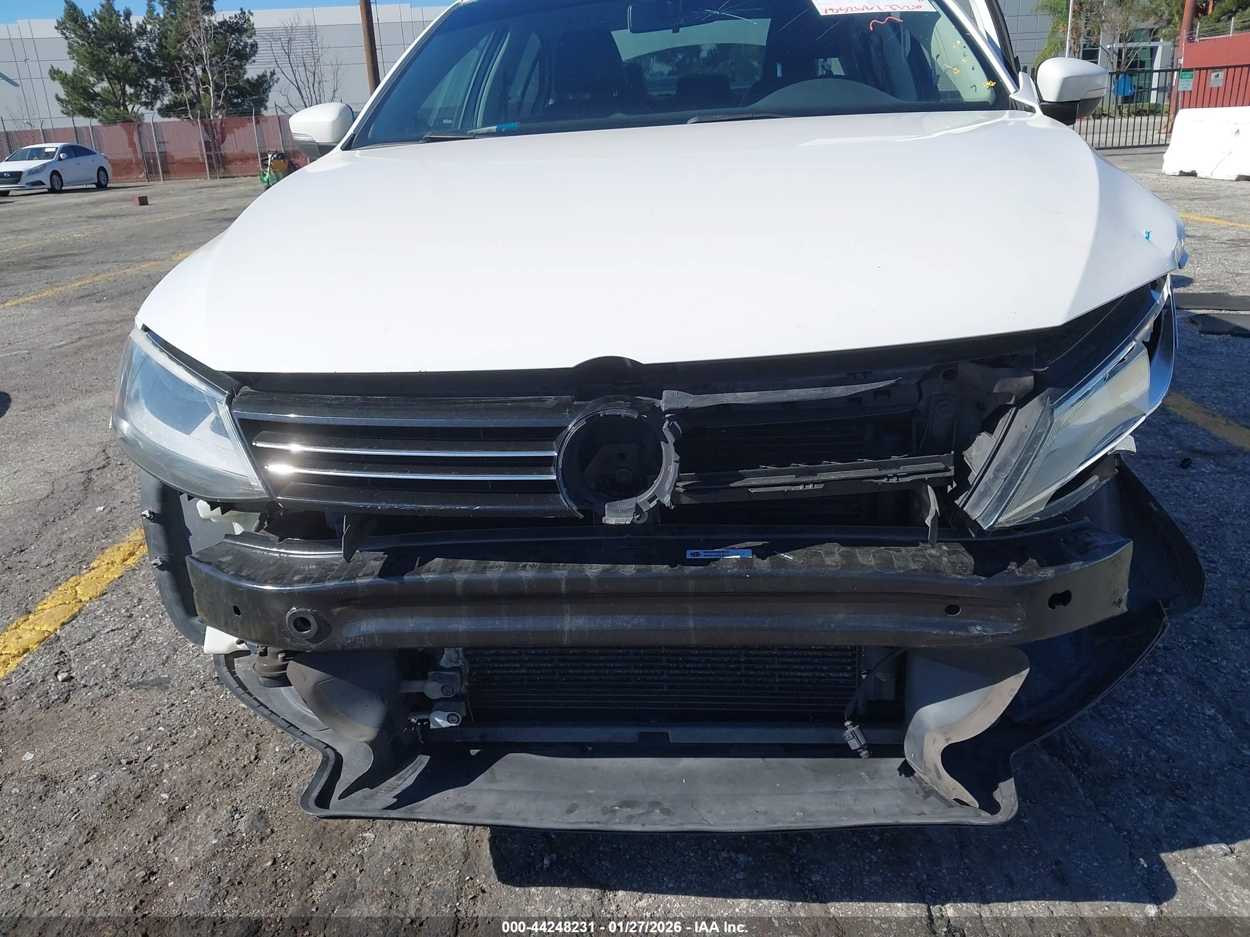 VOLKSWAGEN JETTA image 6