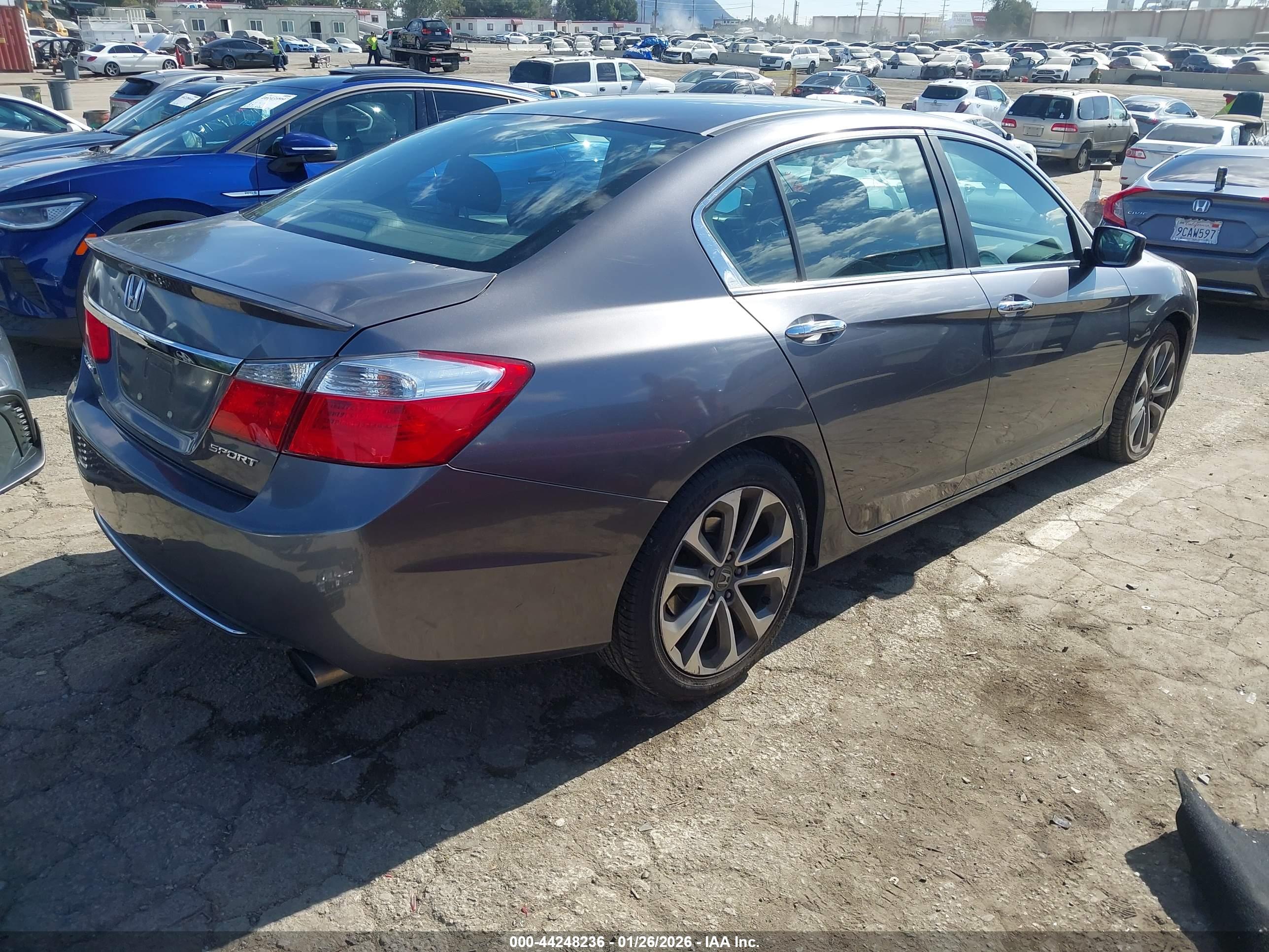 HONDA ACCORD image 4