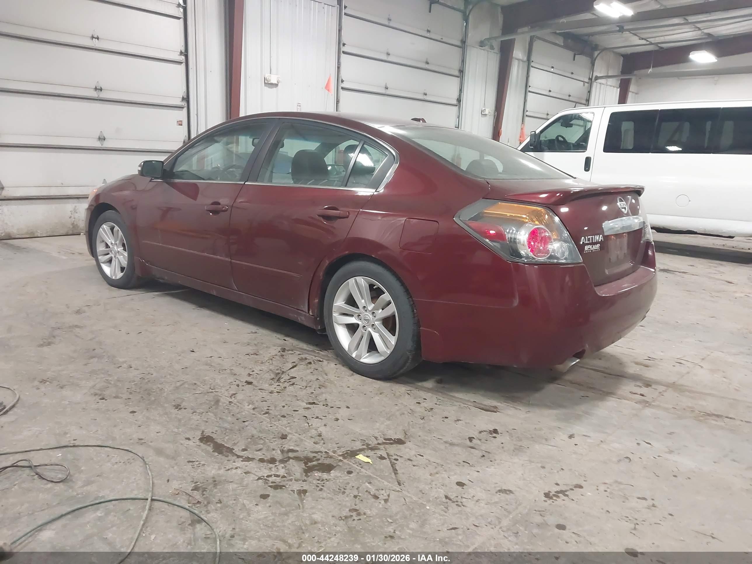 NISSAN ALTIMA image 3