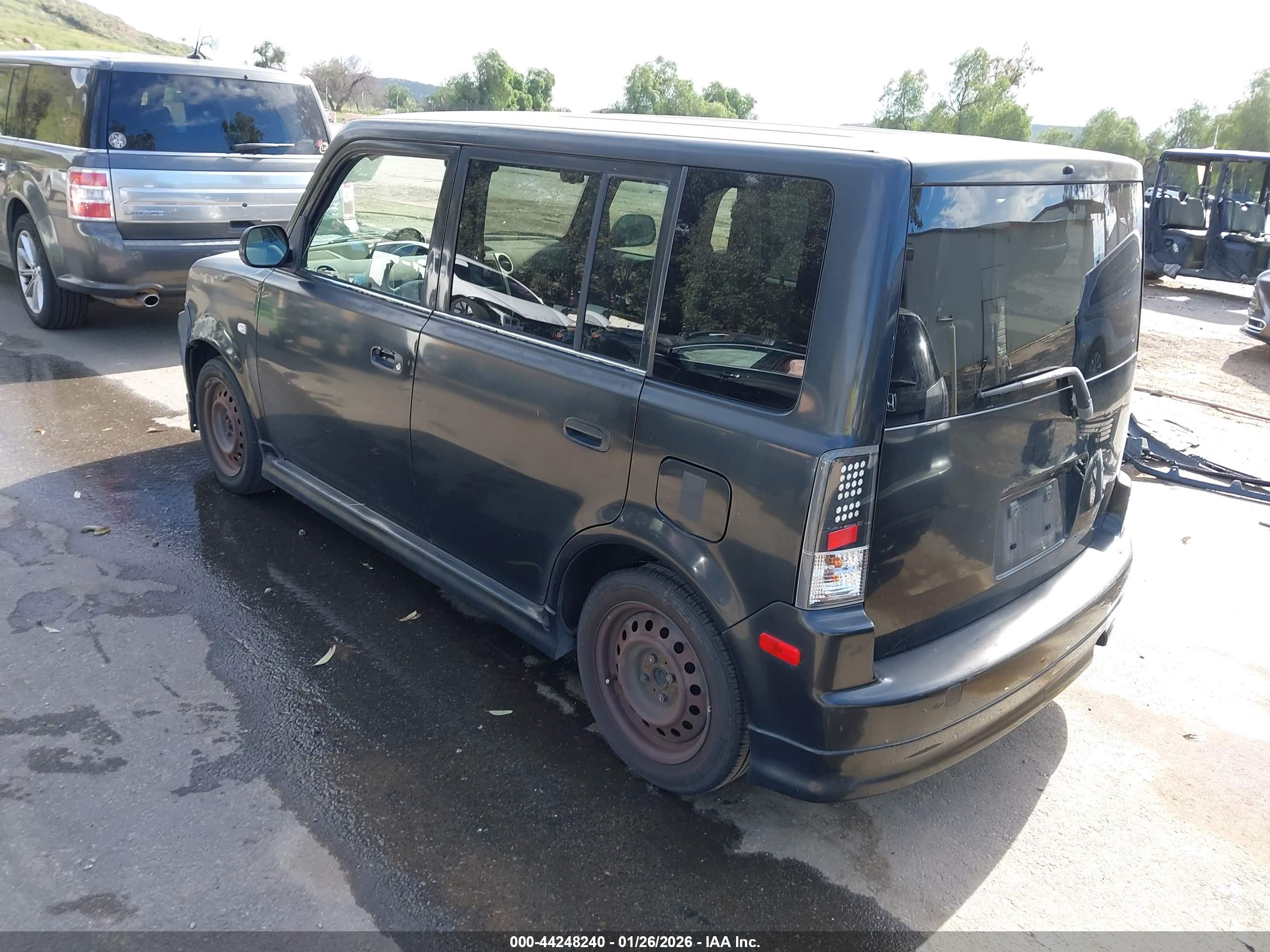 SCION XB image 3