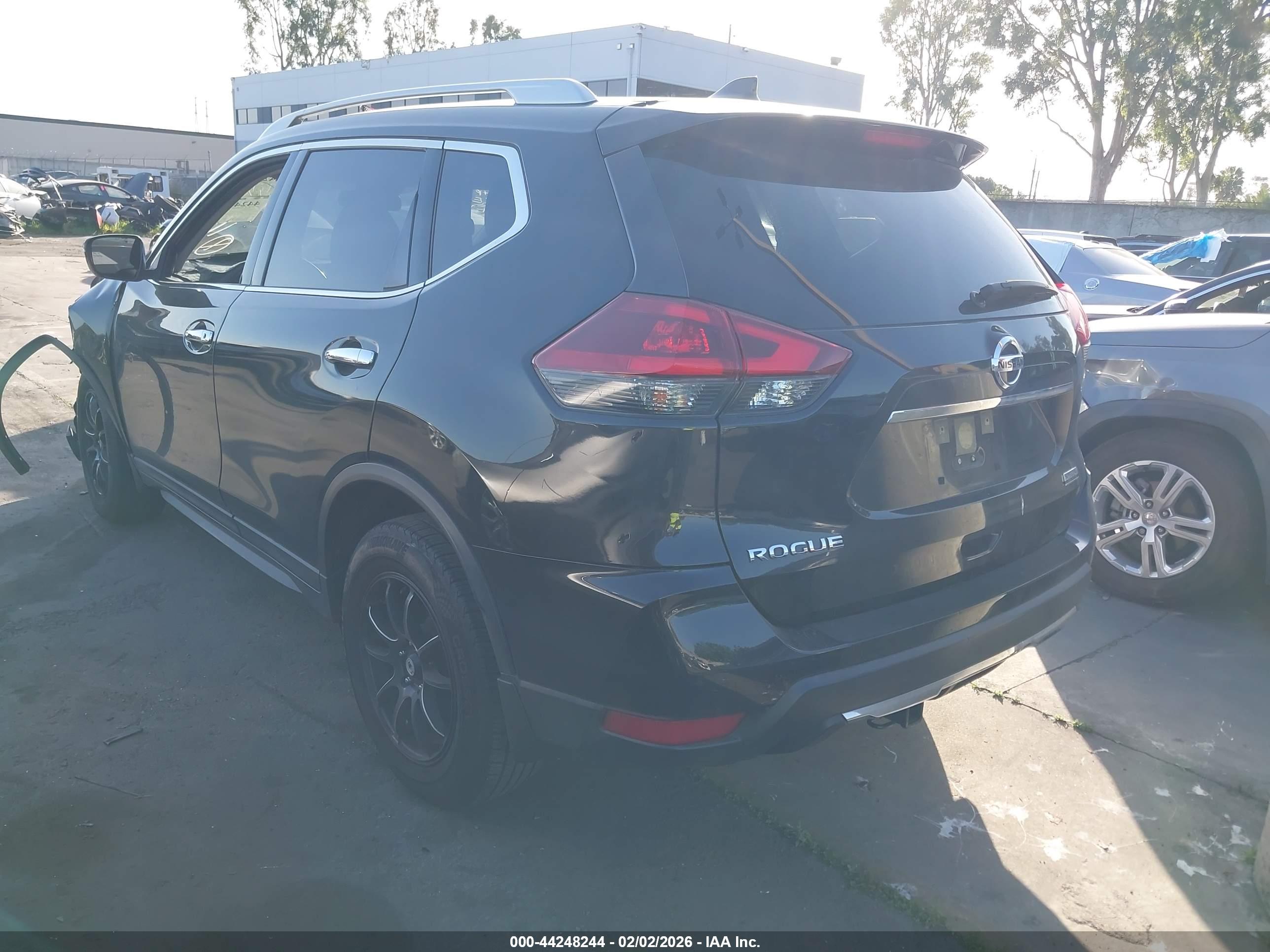 NISSAN ROGUE image 3