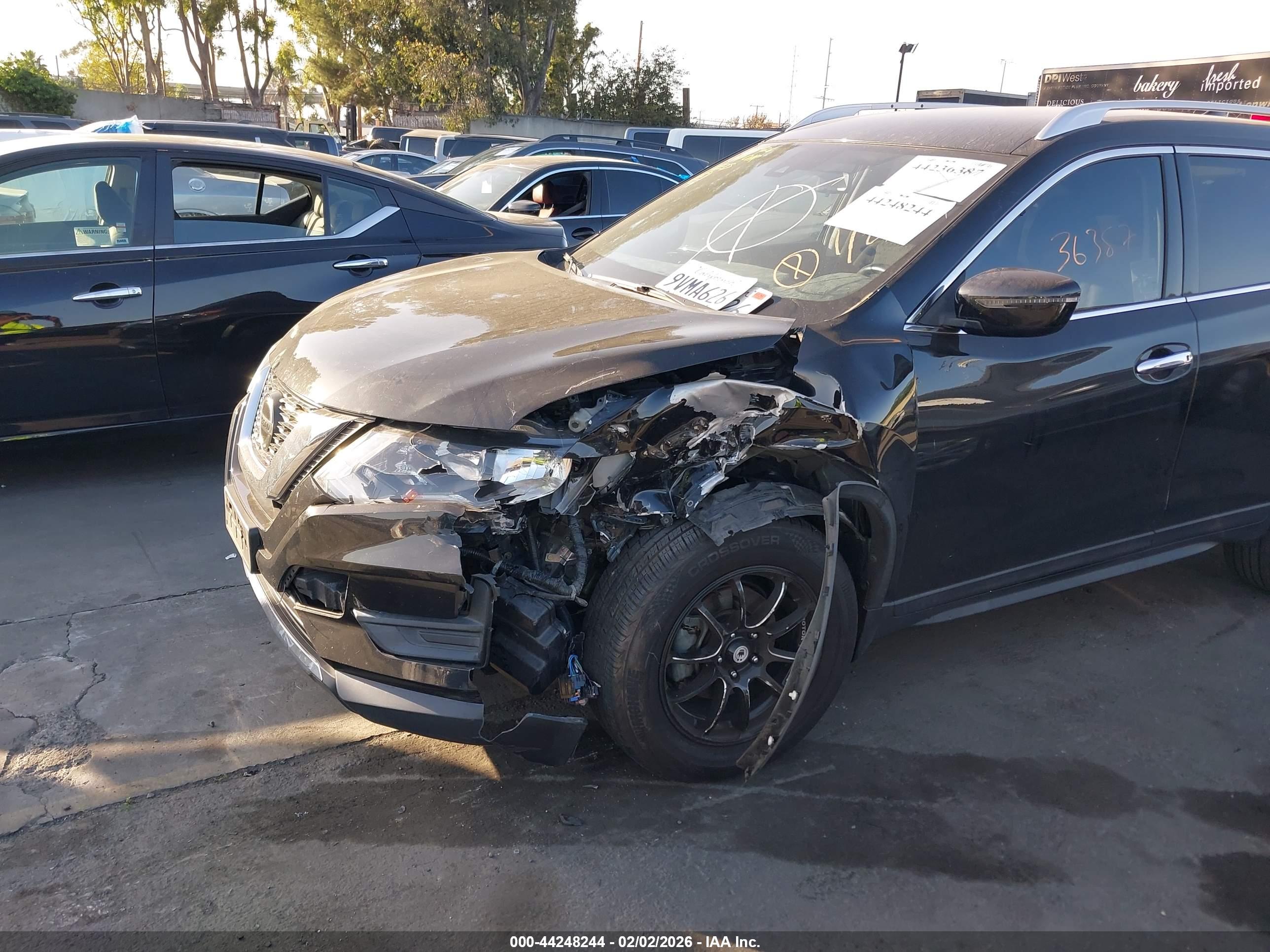 NISSAN ROGUE image 6