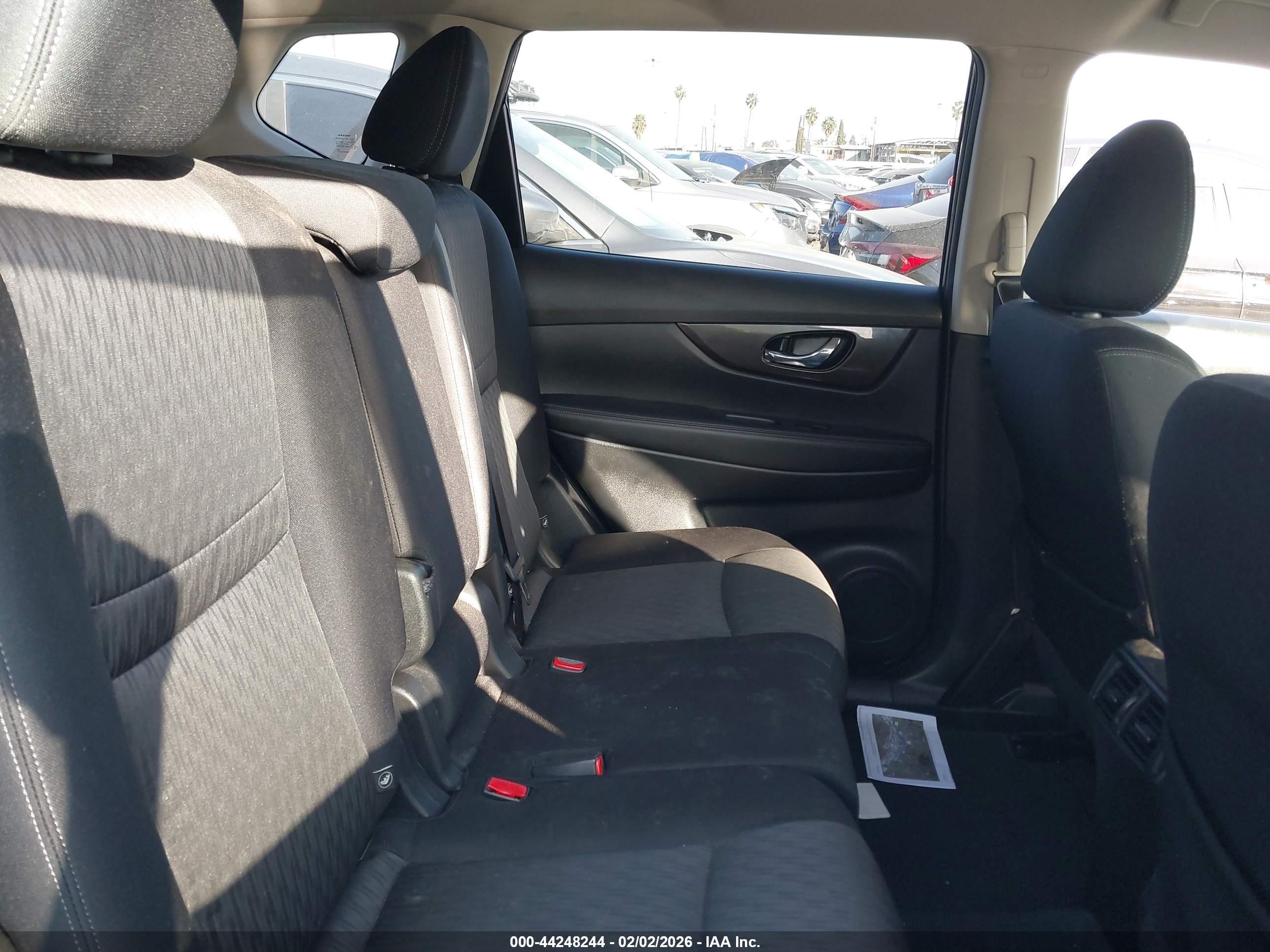 NISSAN ROGUE image 8