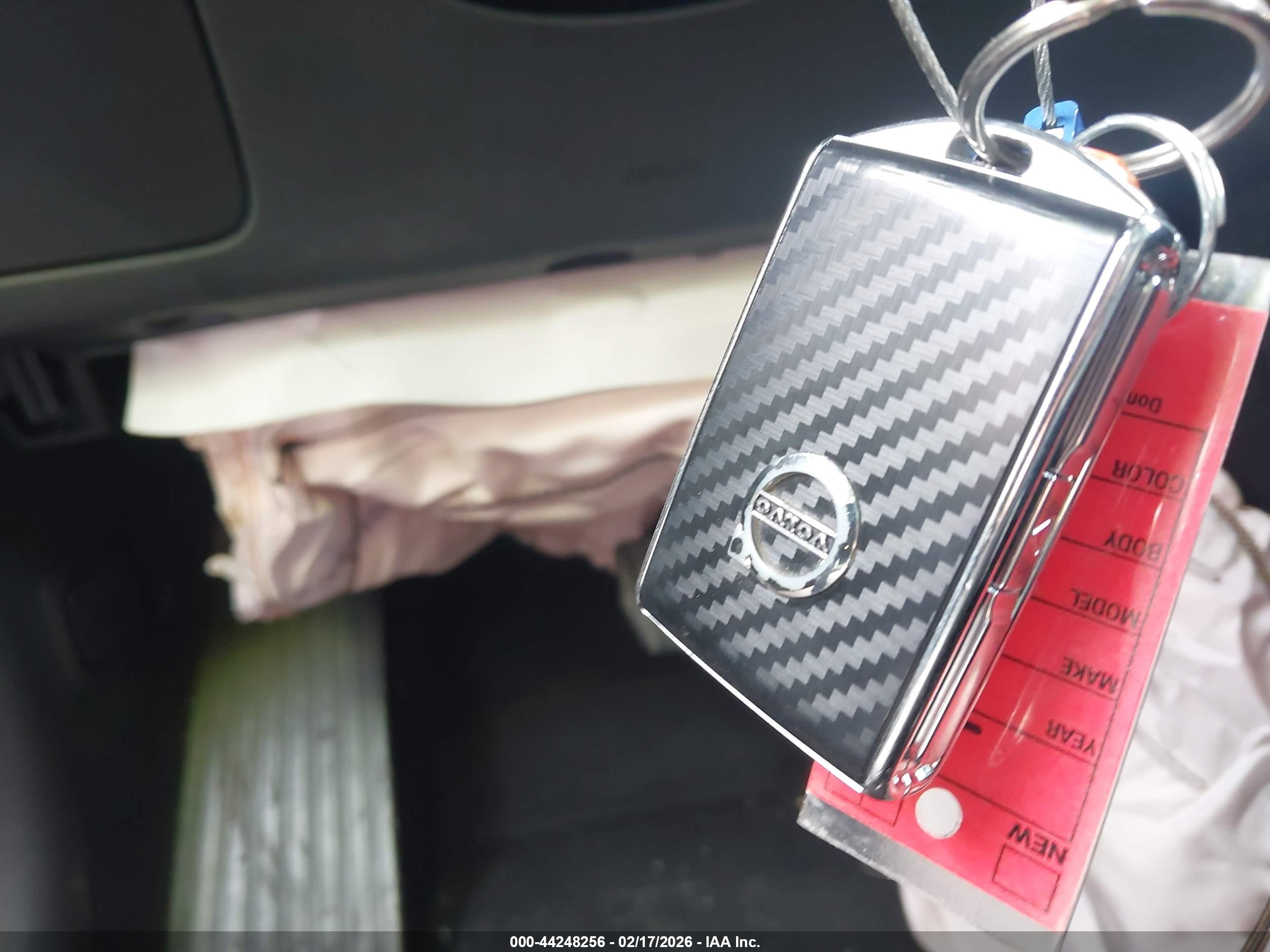 VOLVO XC90 image 11