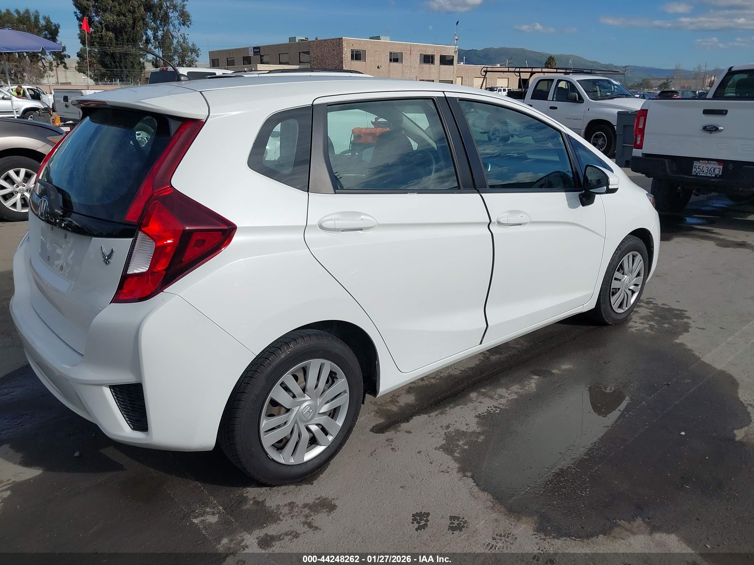 HONDA FIT image 4