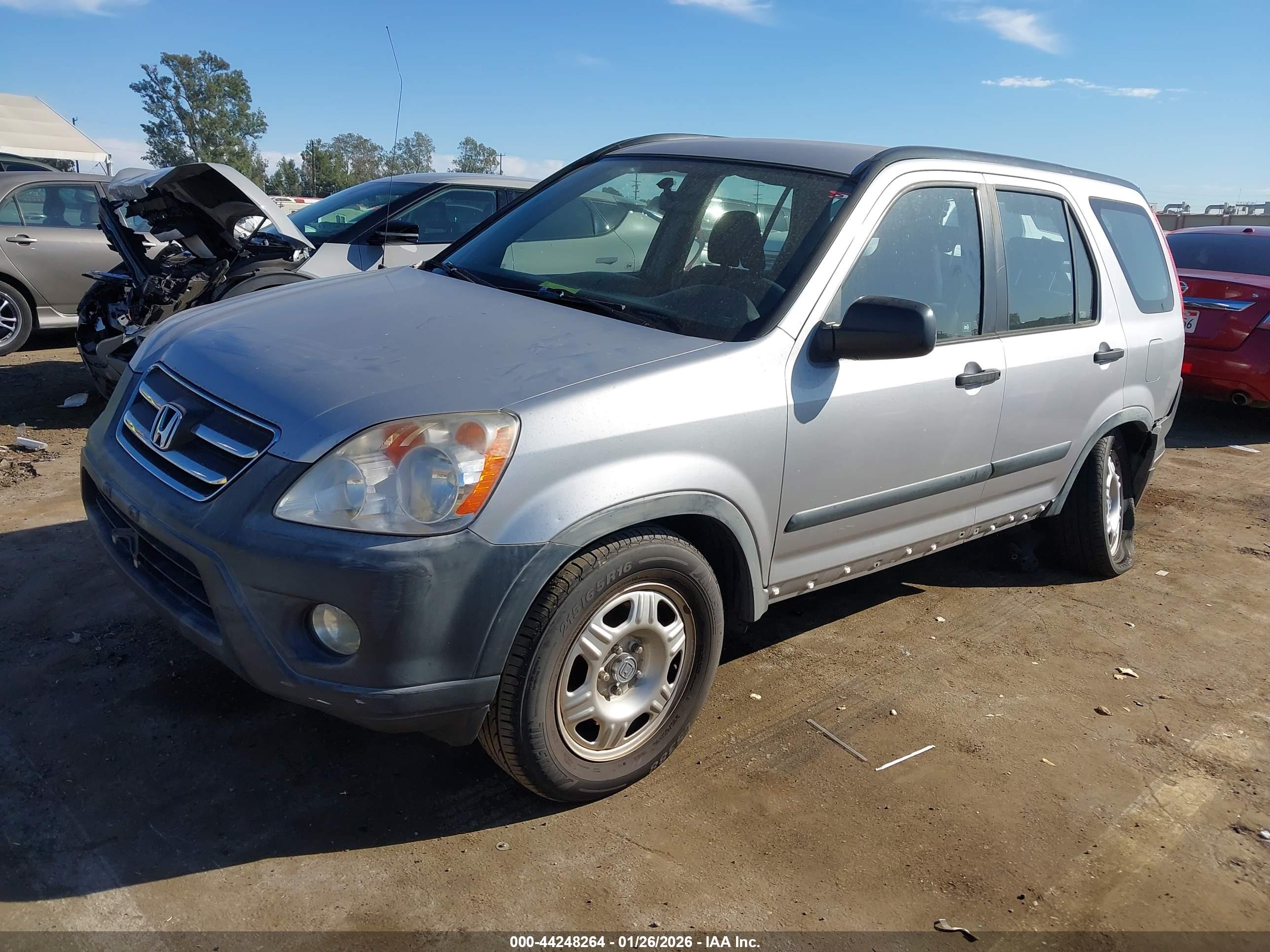 HONDA CR-V image 2