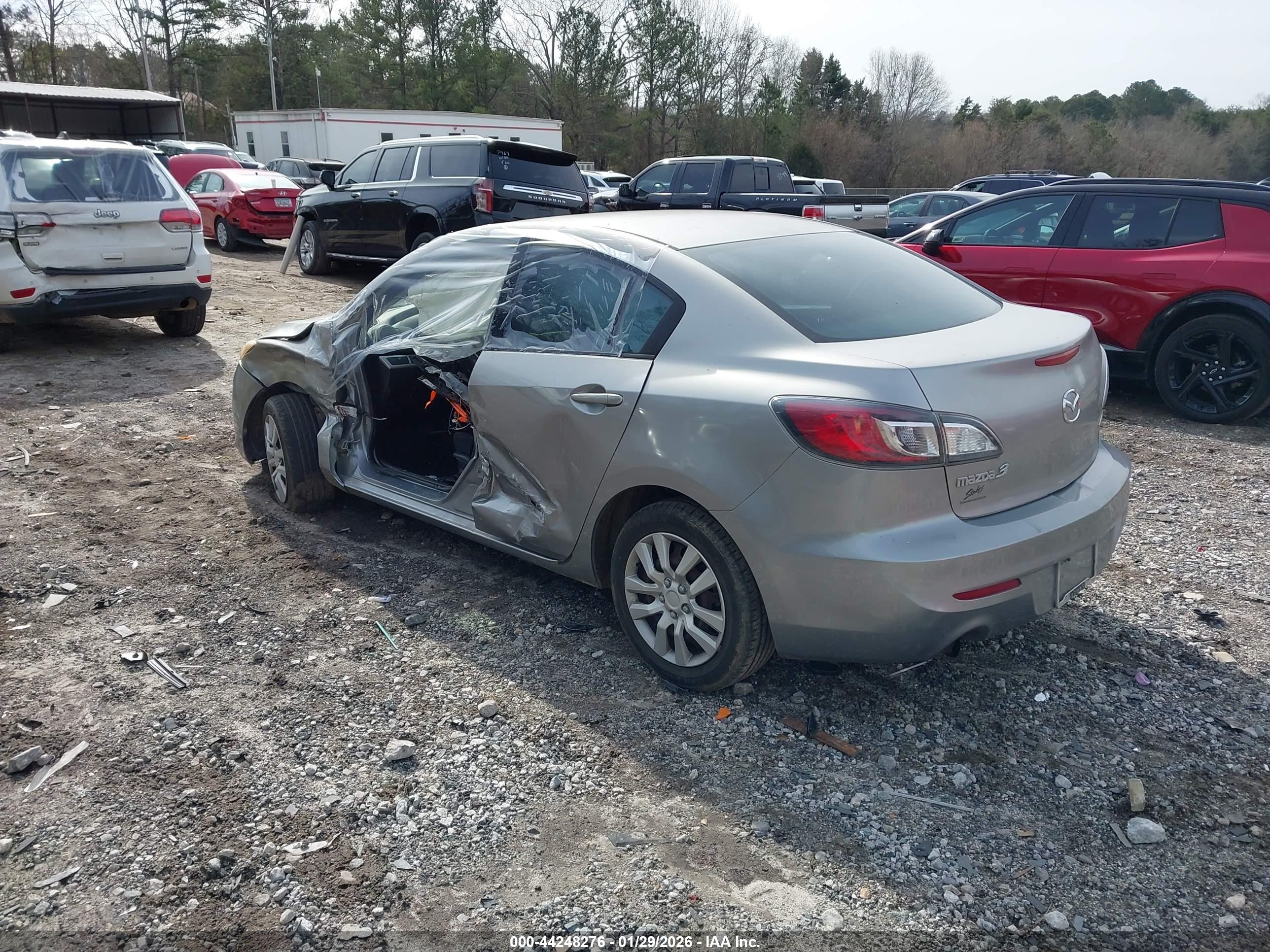 MAZDA MAZDA3 image 3