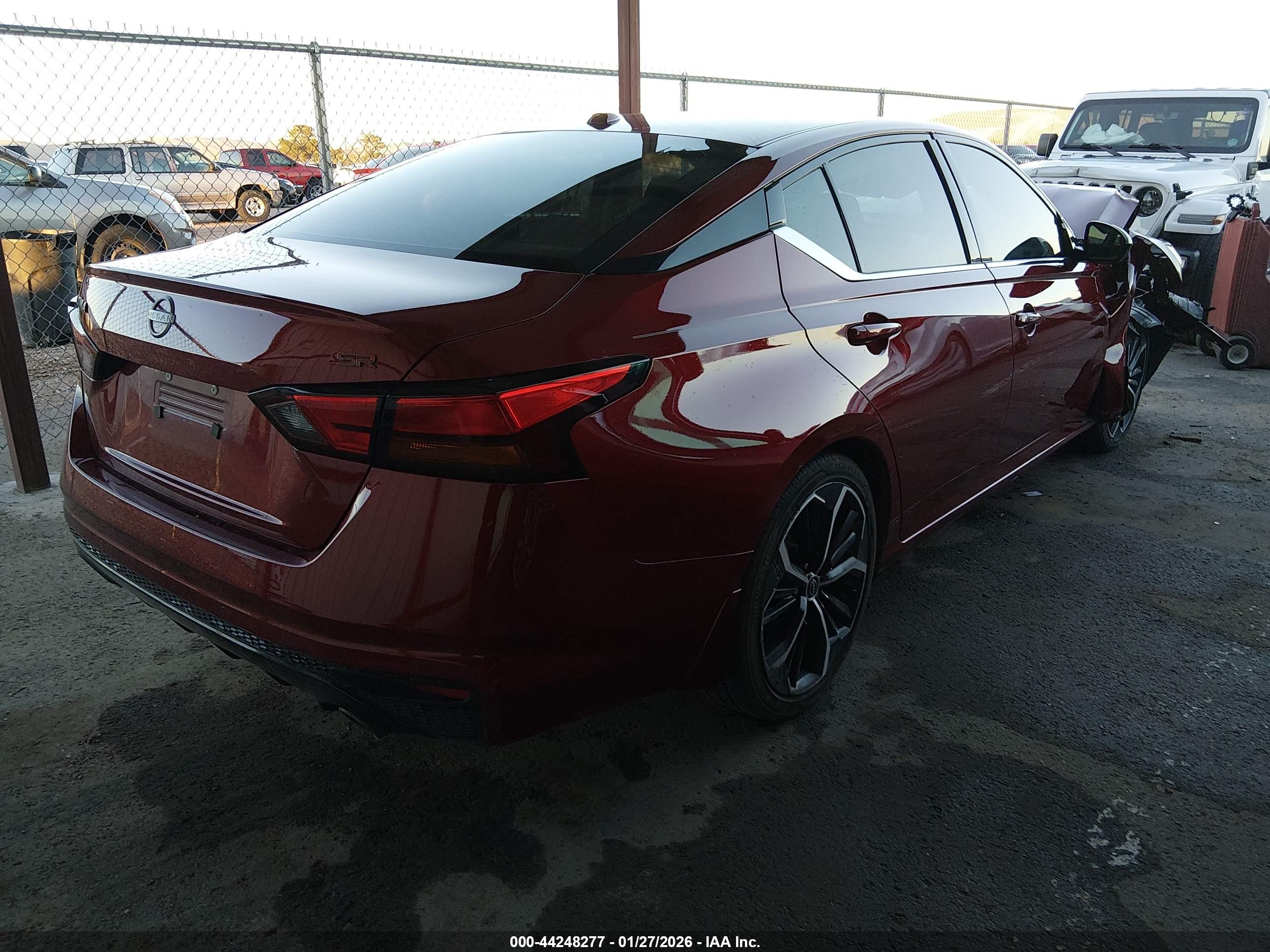 NISSAN ALTIMA image 4