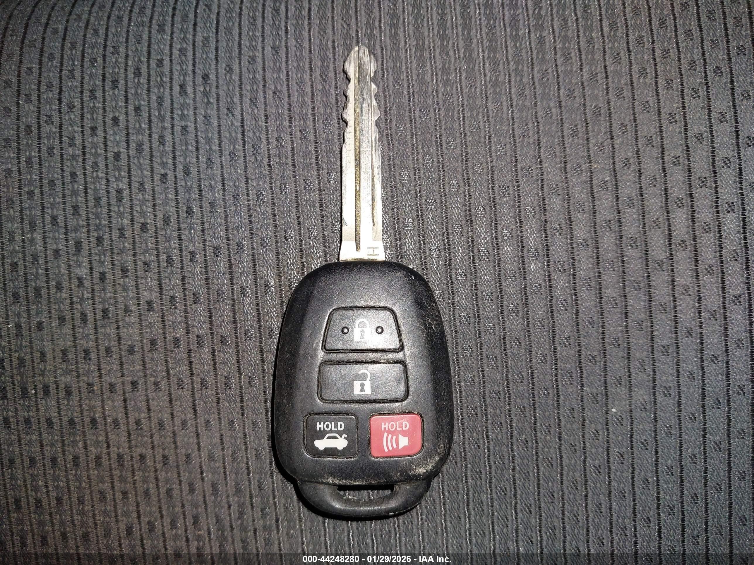 TOYOTA CAMRY image 11