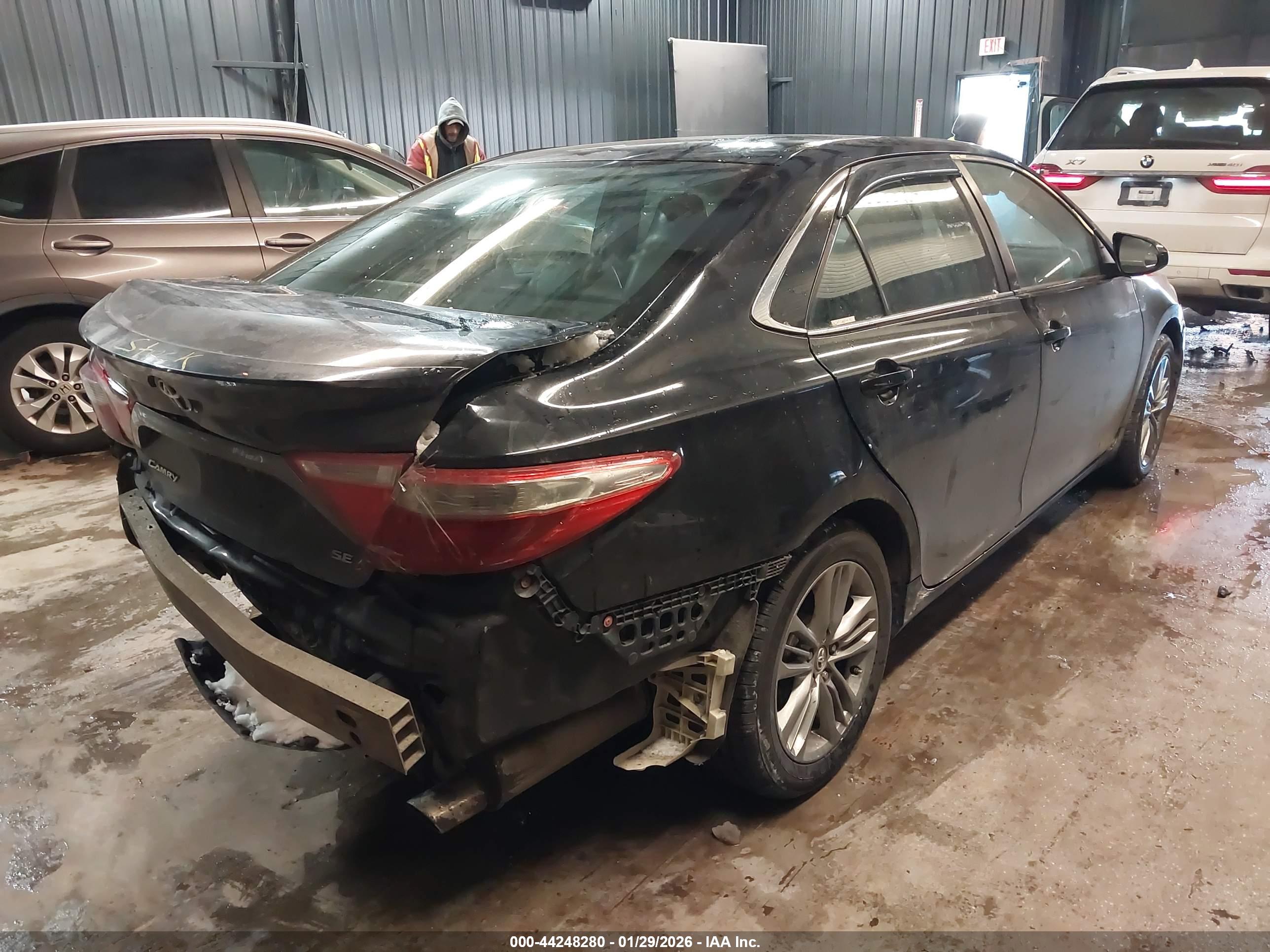 TOYOTA CAMRY image 4