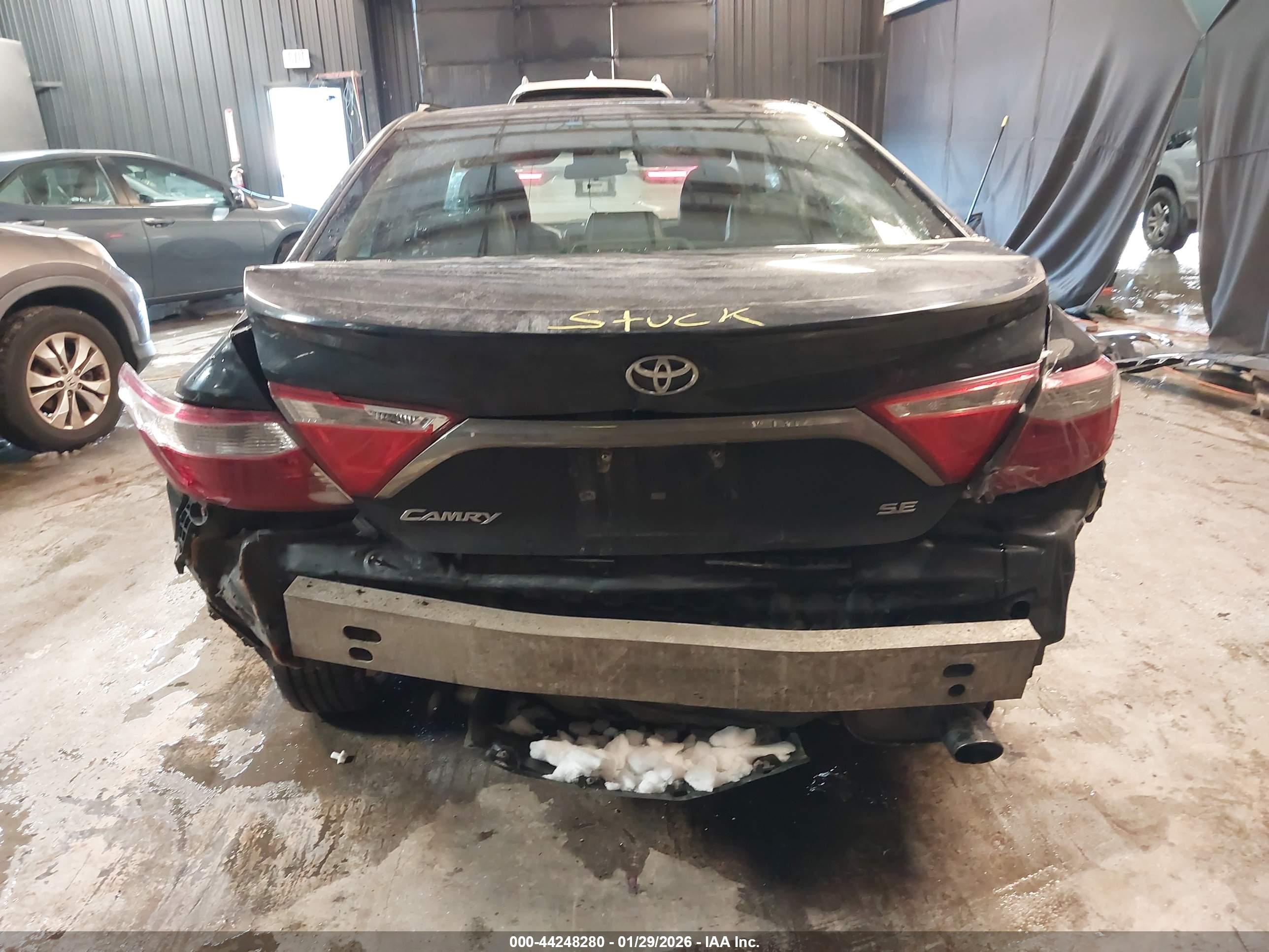 TOYOTA CAMRY image 6