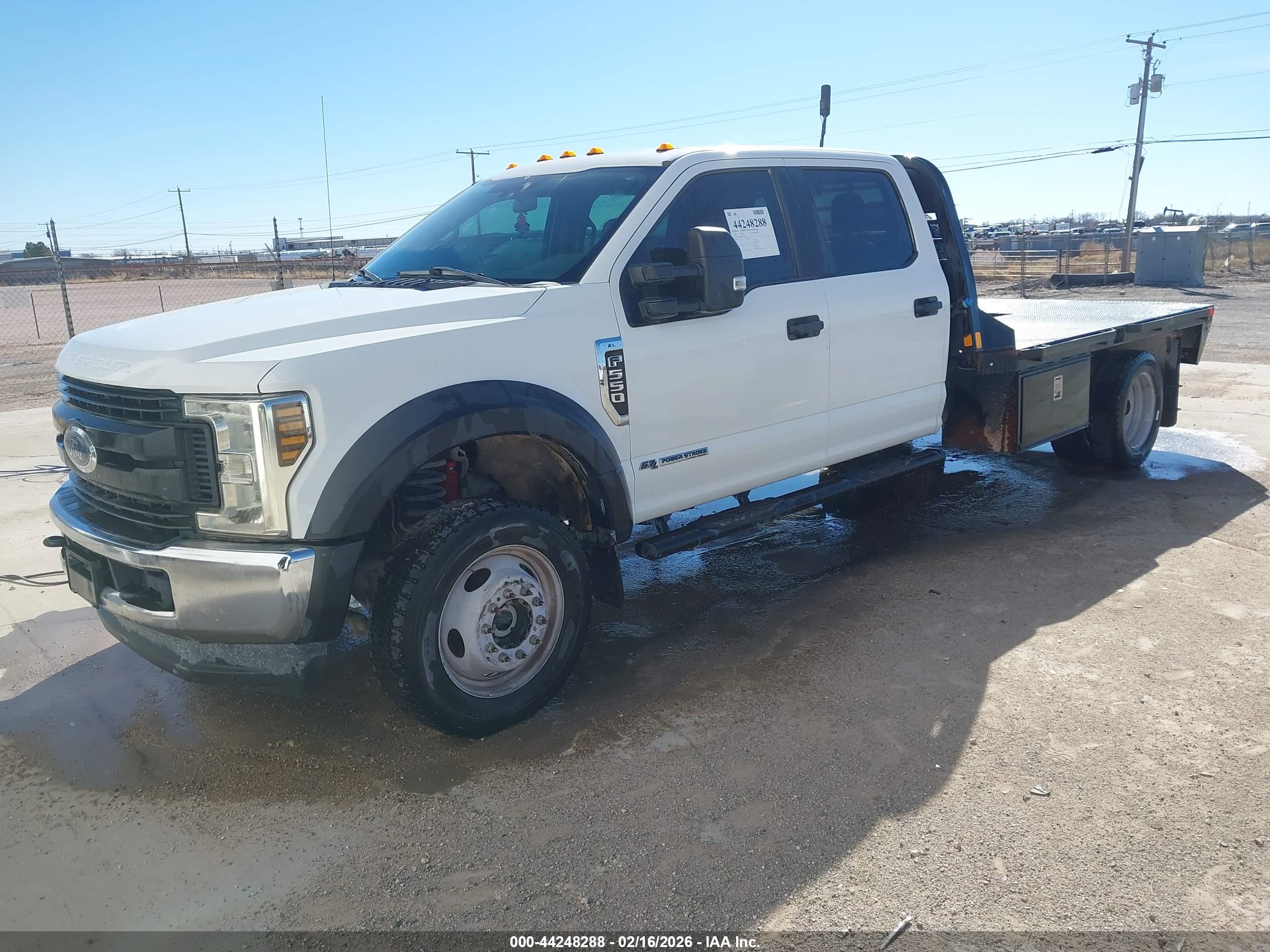 FORD F-550 image 2