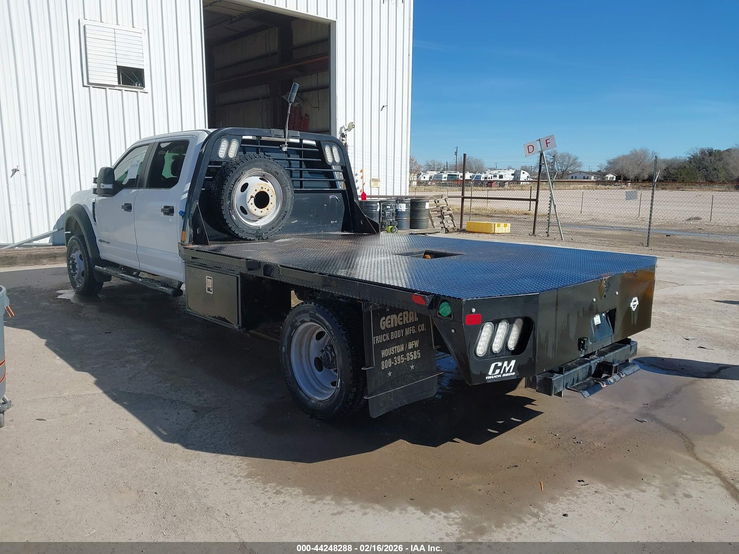 FORD F-550 image 3