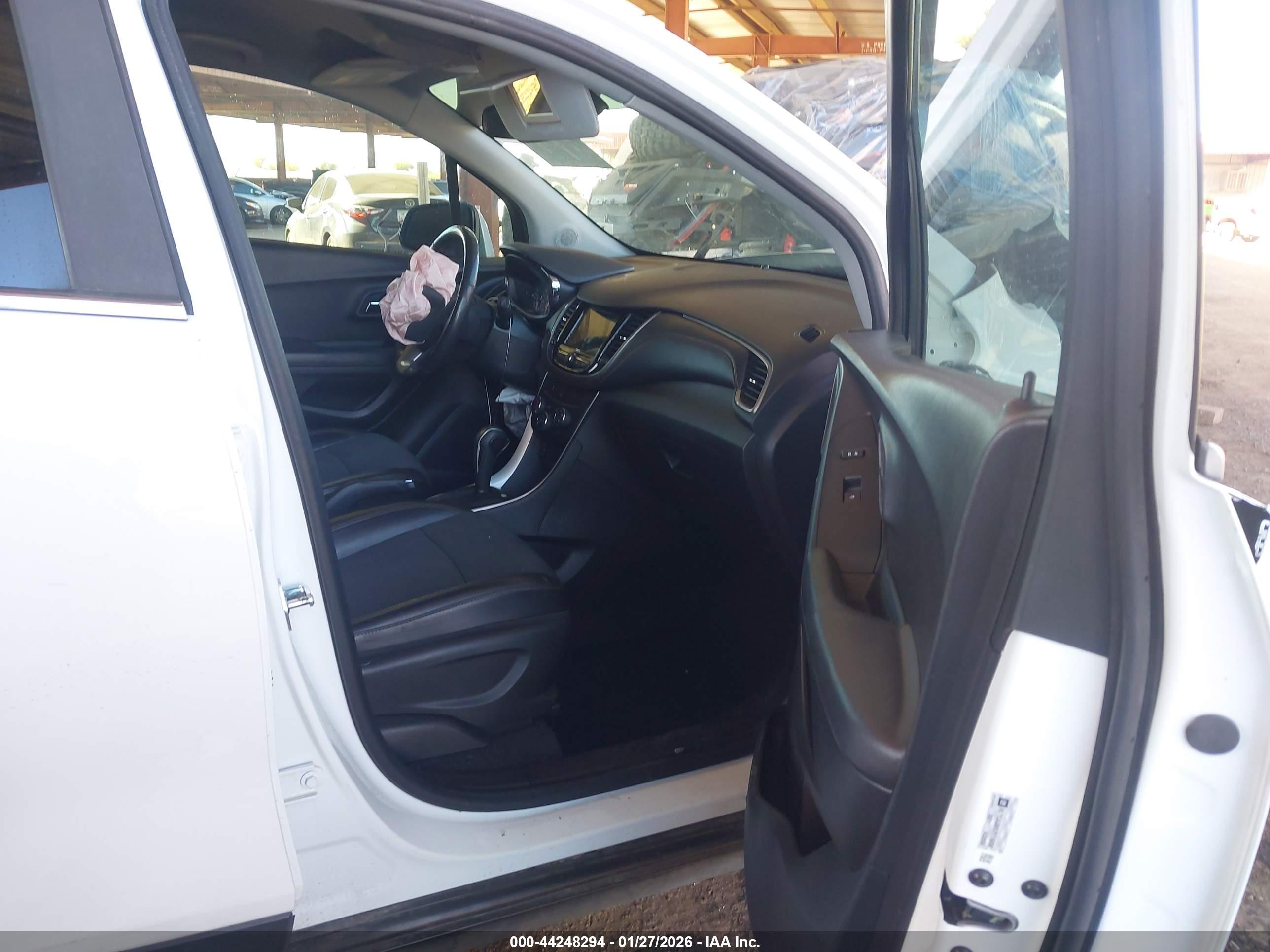 CHEVROLET TRAX image 5