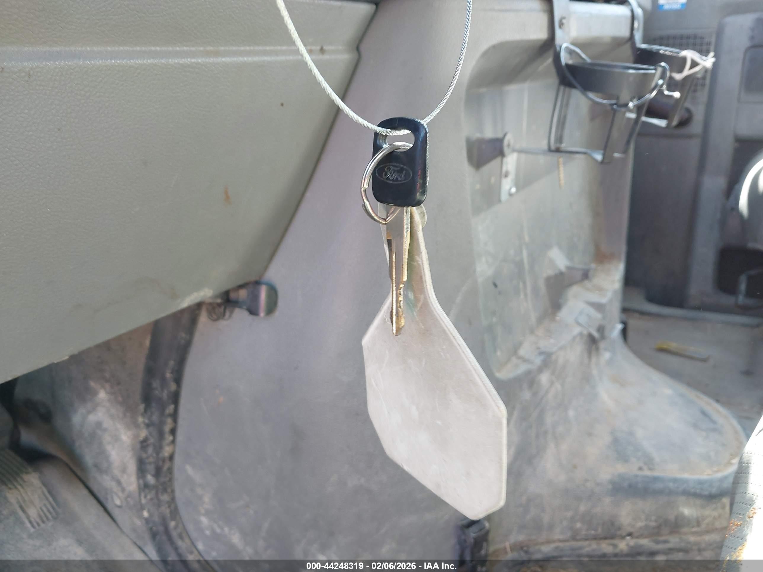 FORD E-350 image 11