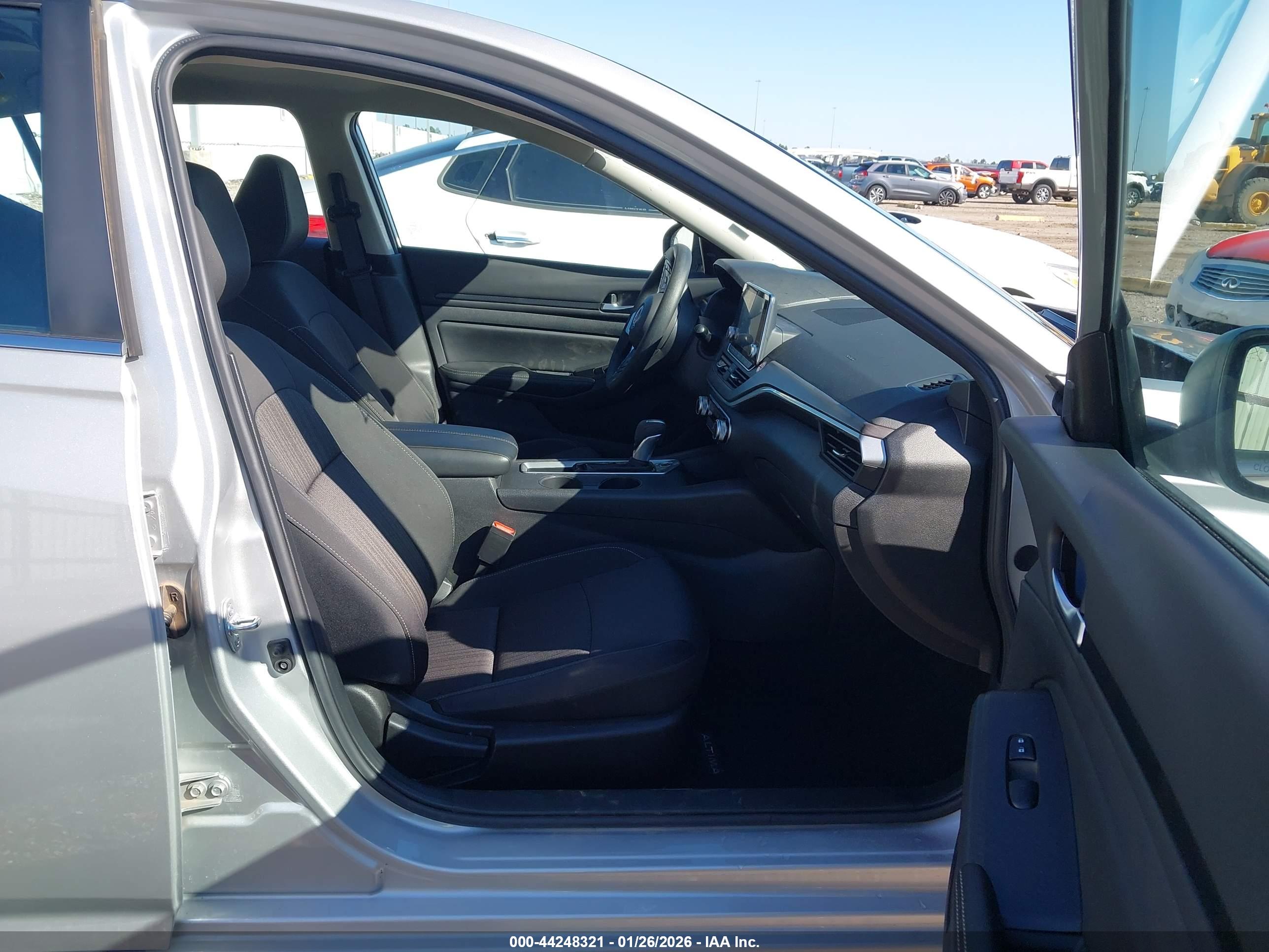 NISSAN ALTIMA image 5