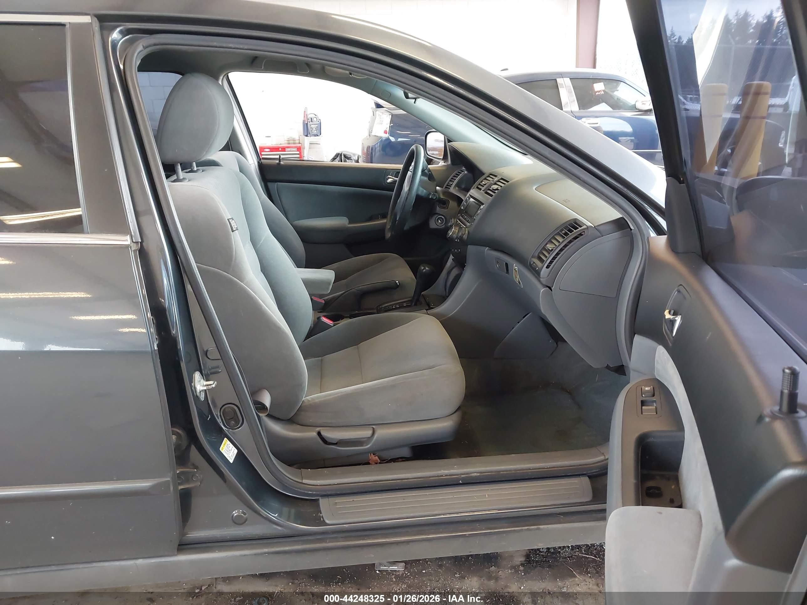 HONDA ACCORD image 5