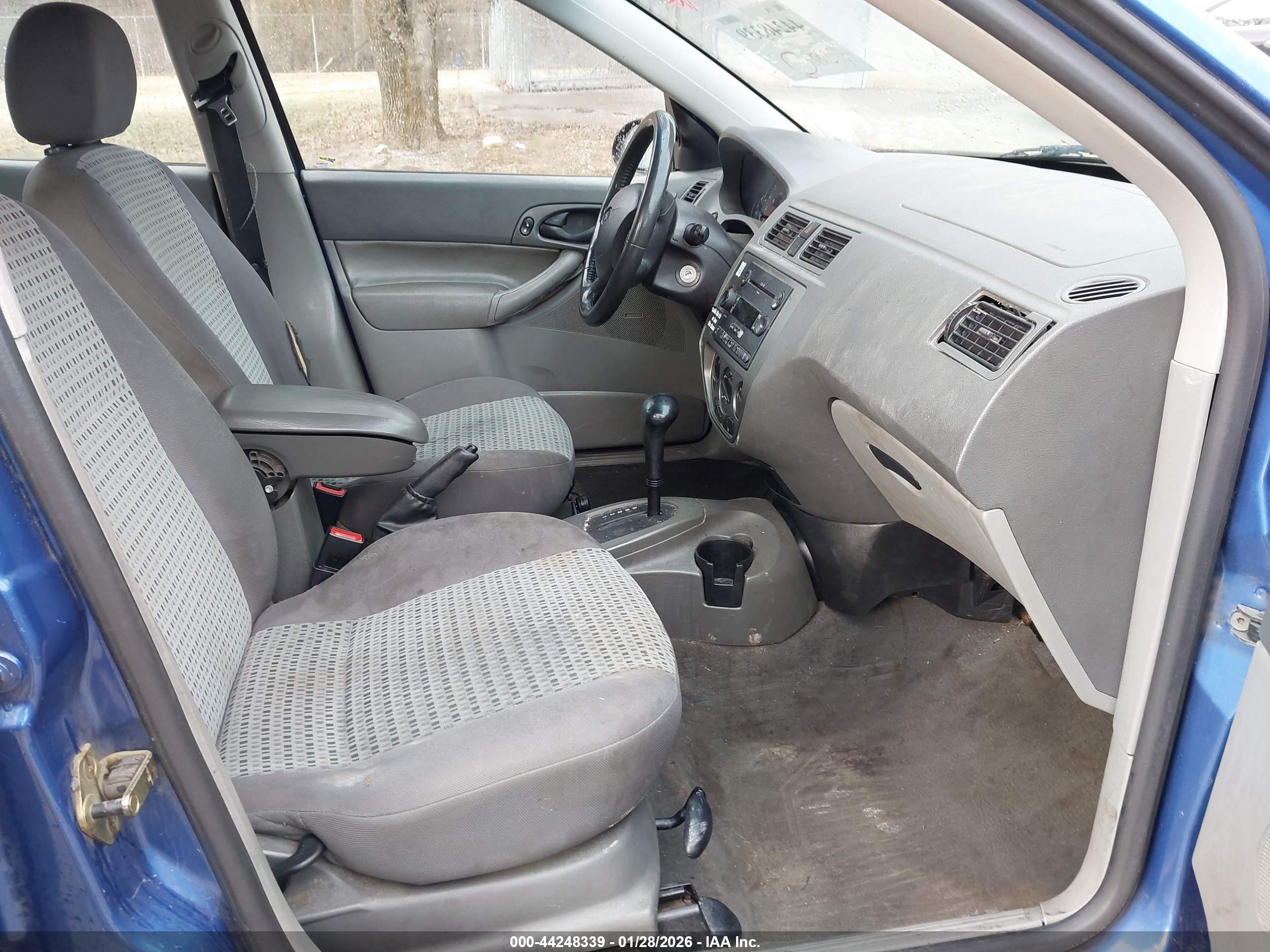 FORD FOCUS image 5