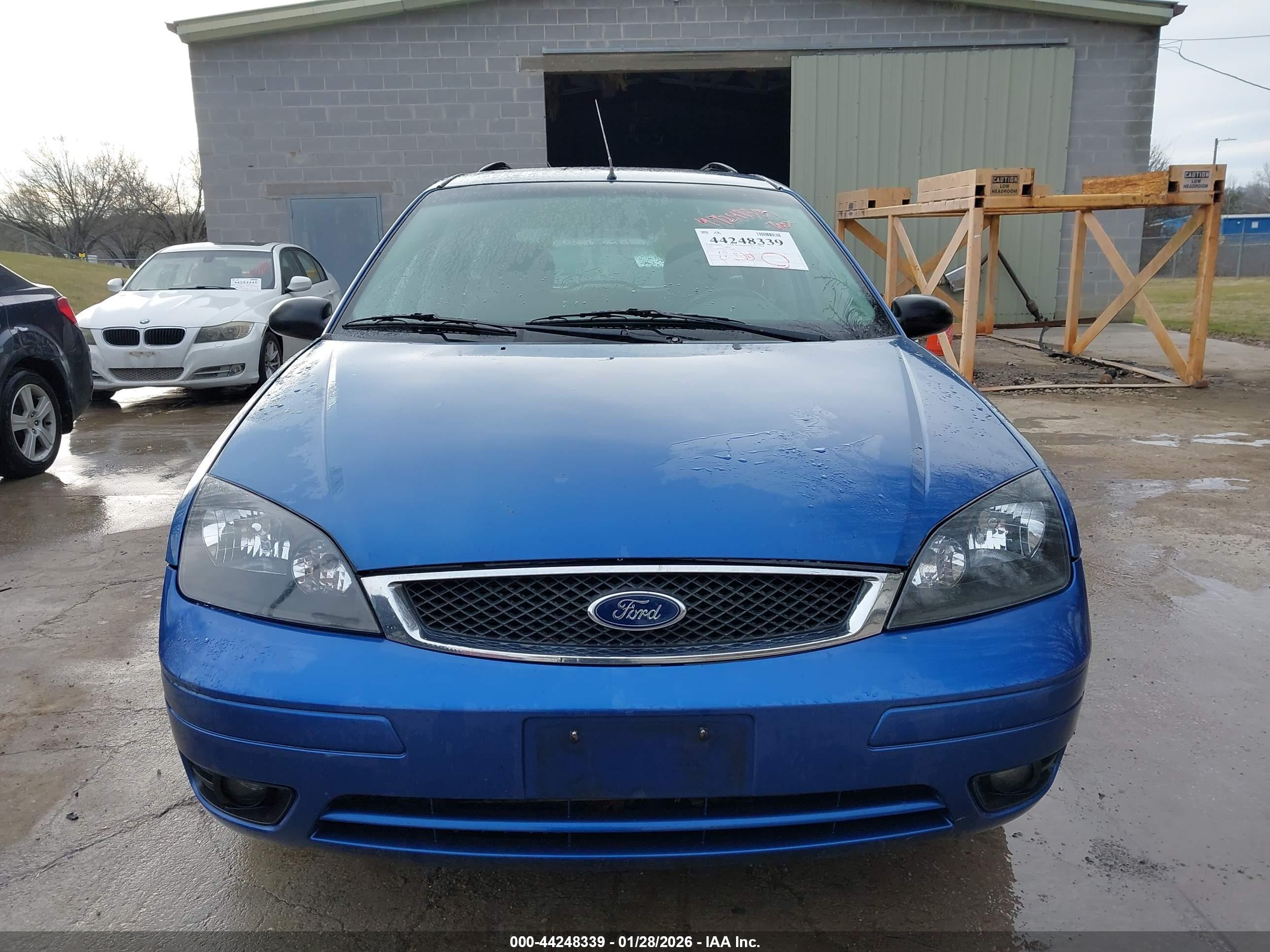 FORD FOCUS image 6