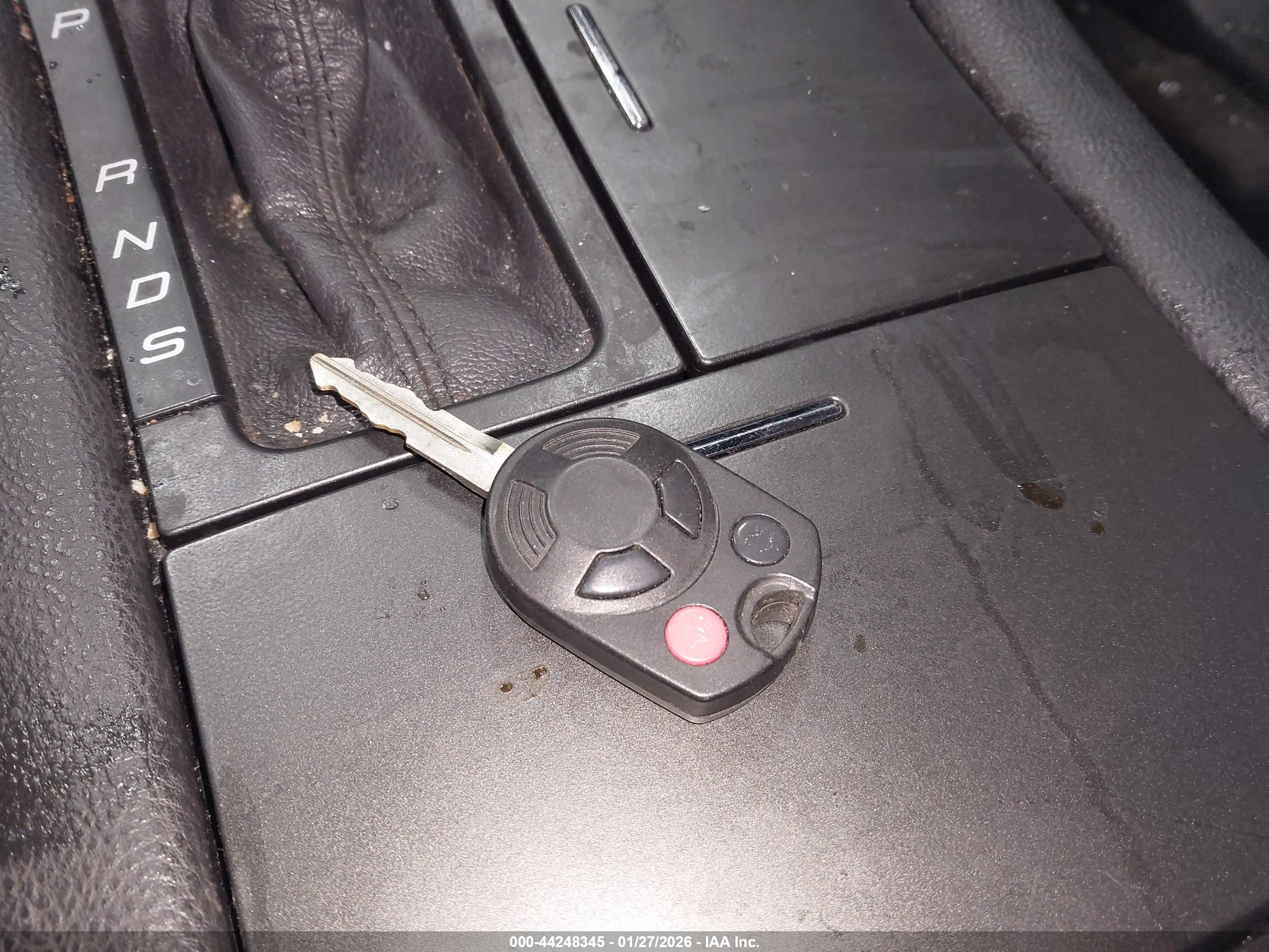 FORD TAURUS image 11