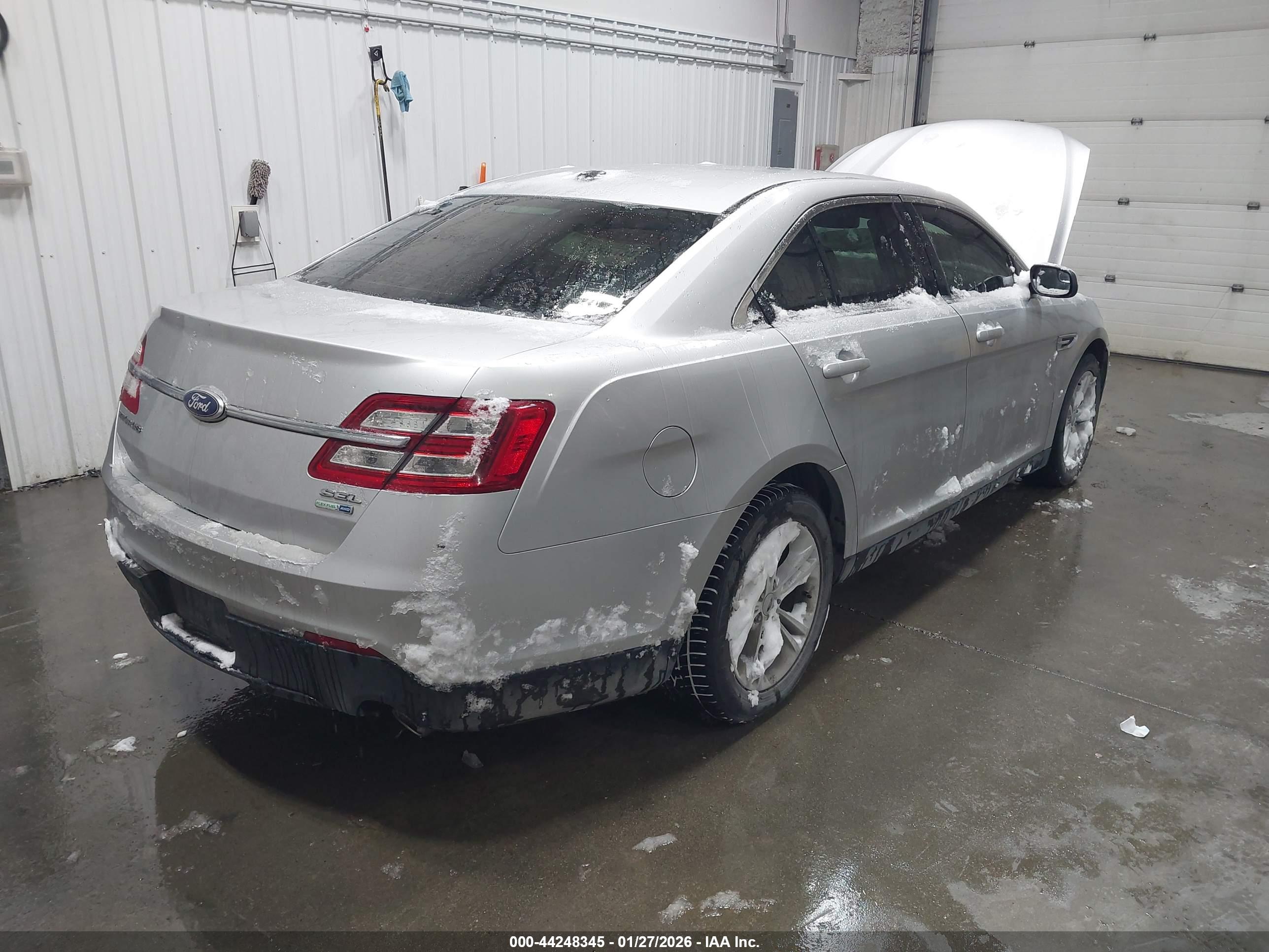 FORD TAURUS image 4