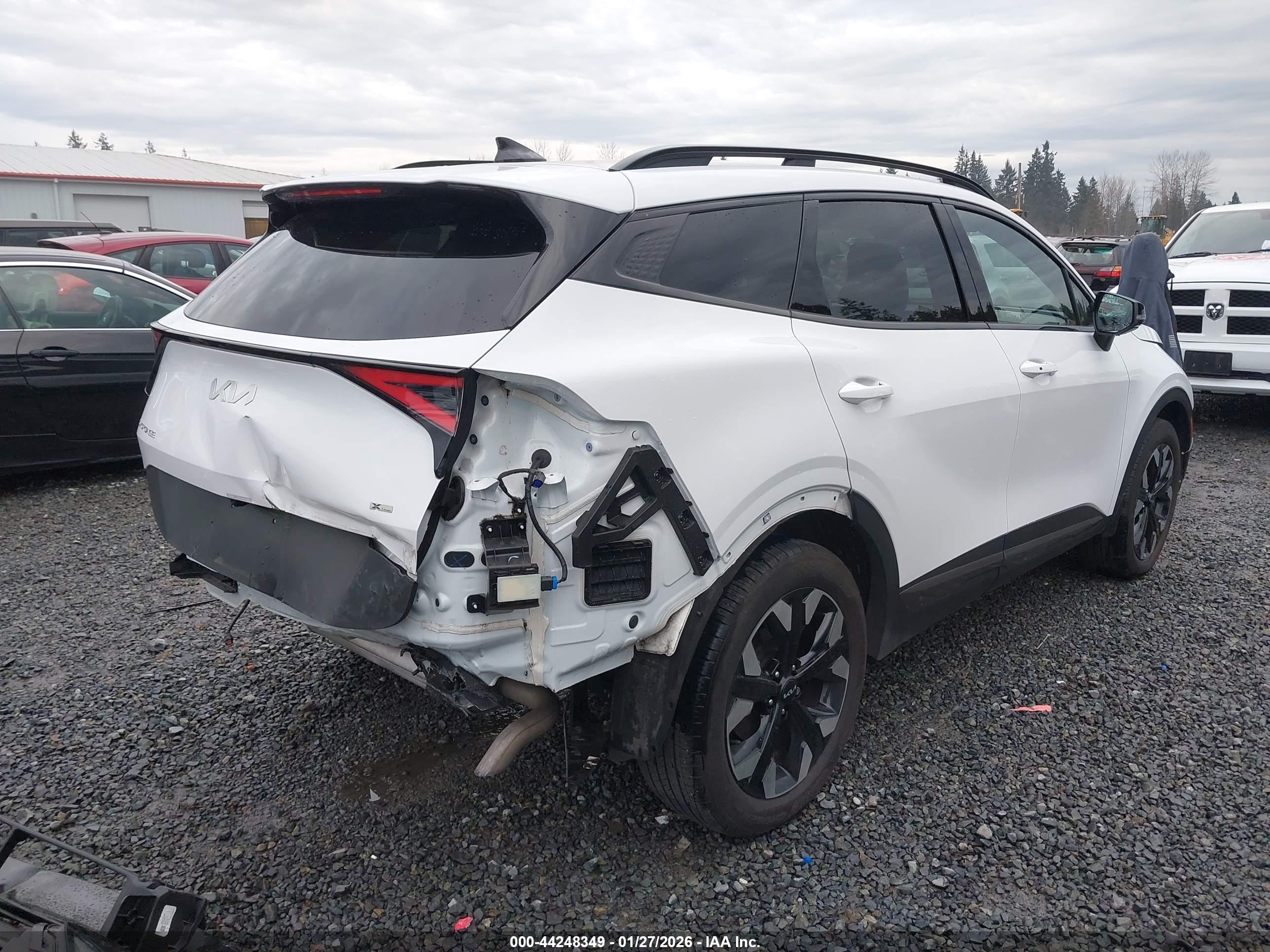 KIA SPORTAGE image 4