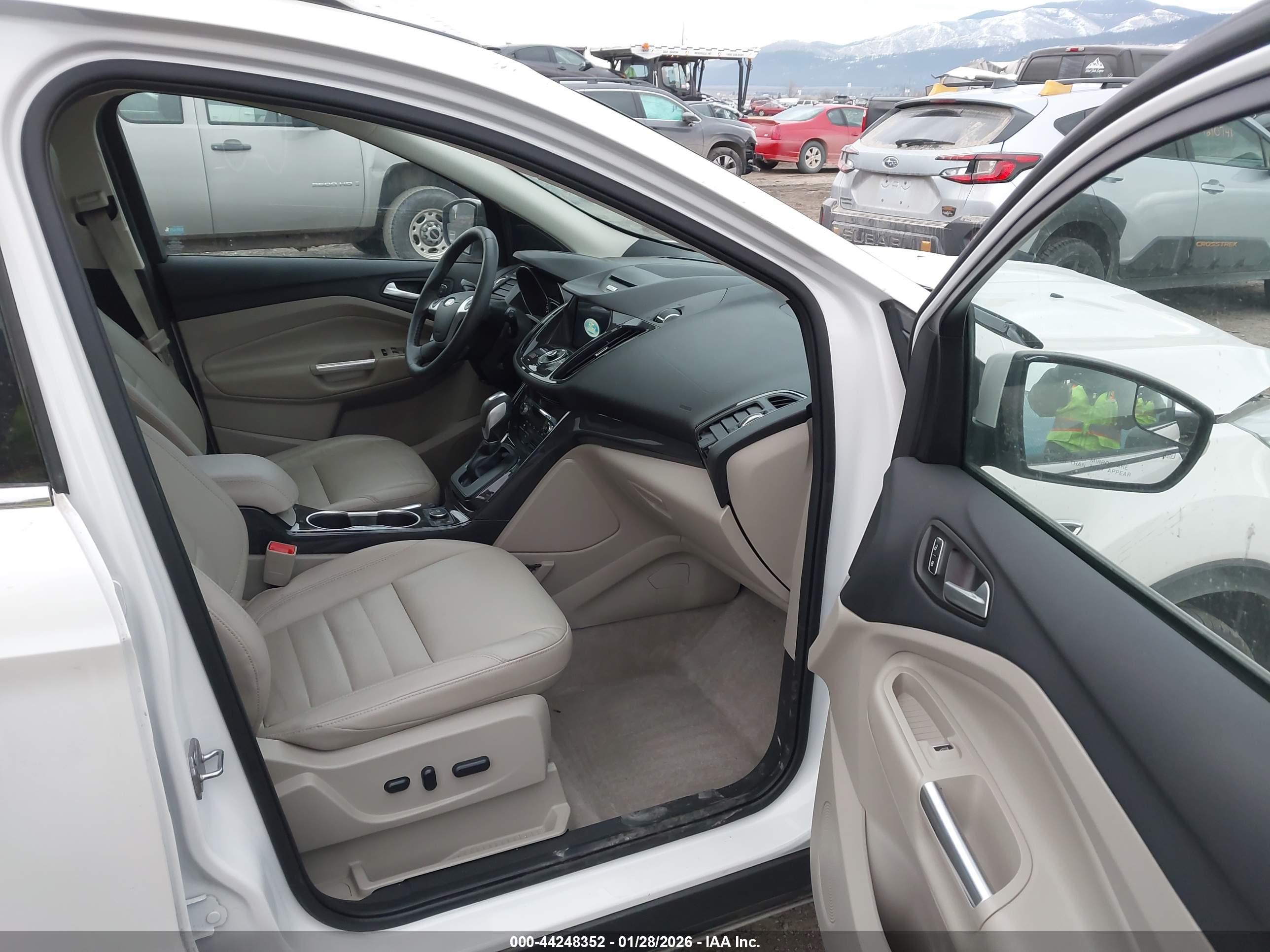 FORD ESCAPE image 5