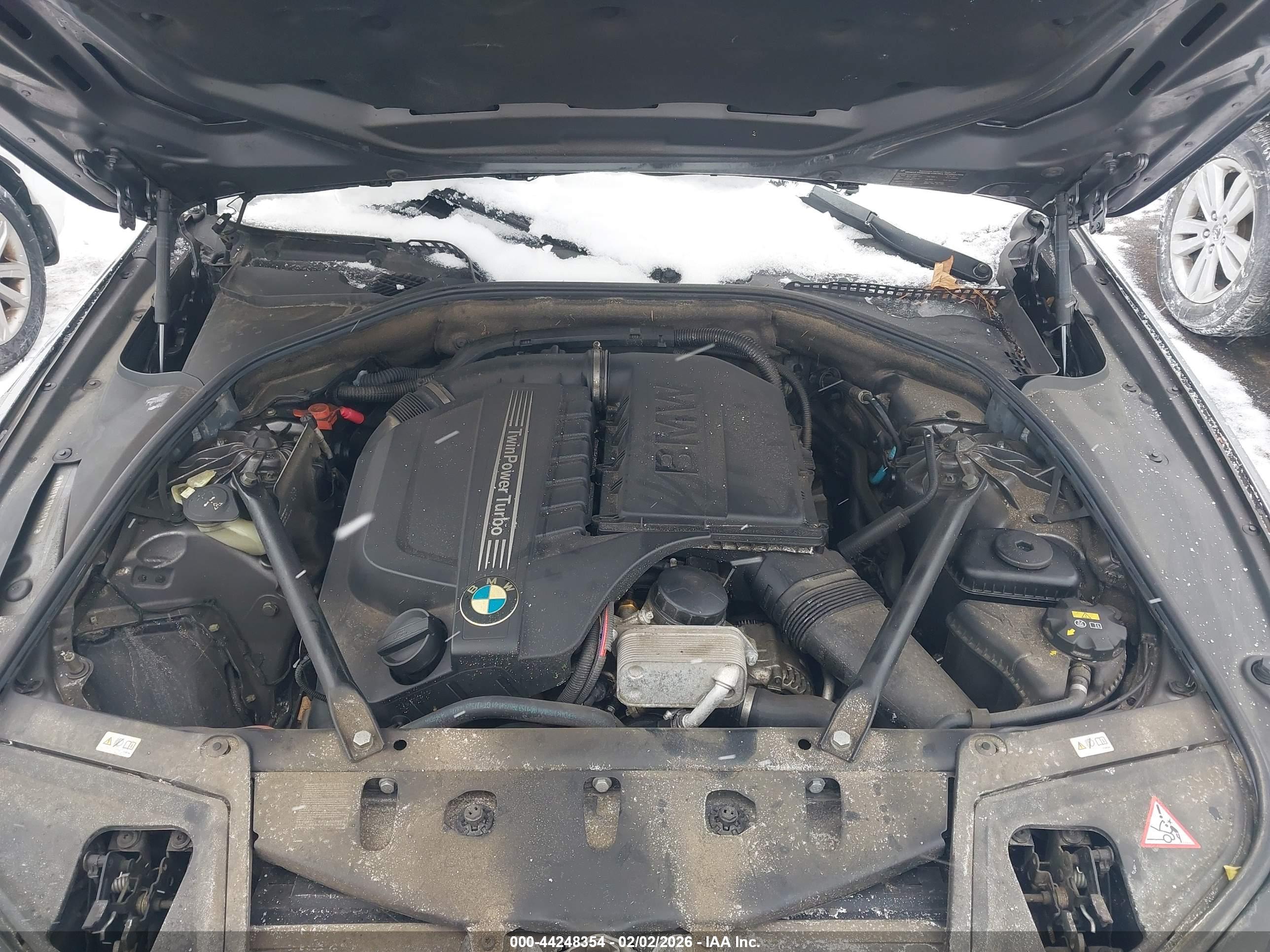 BMW 535I image 10