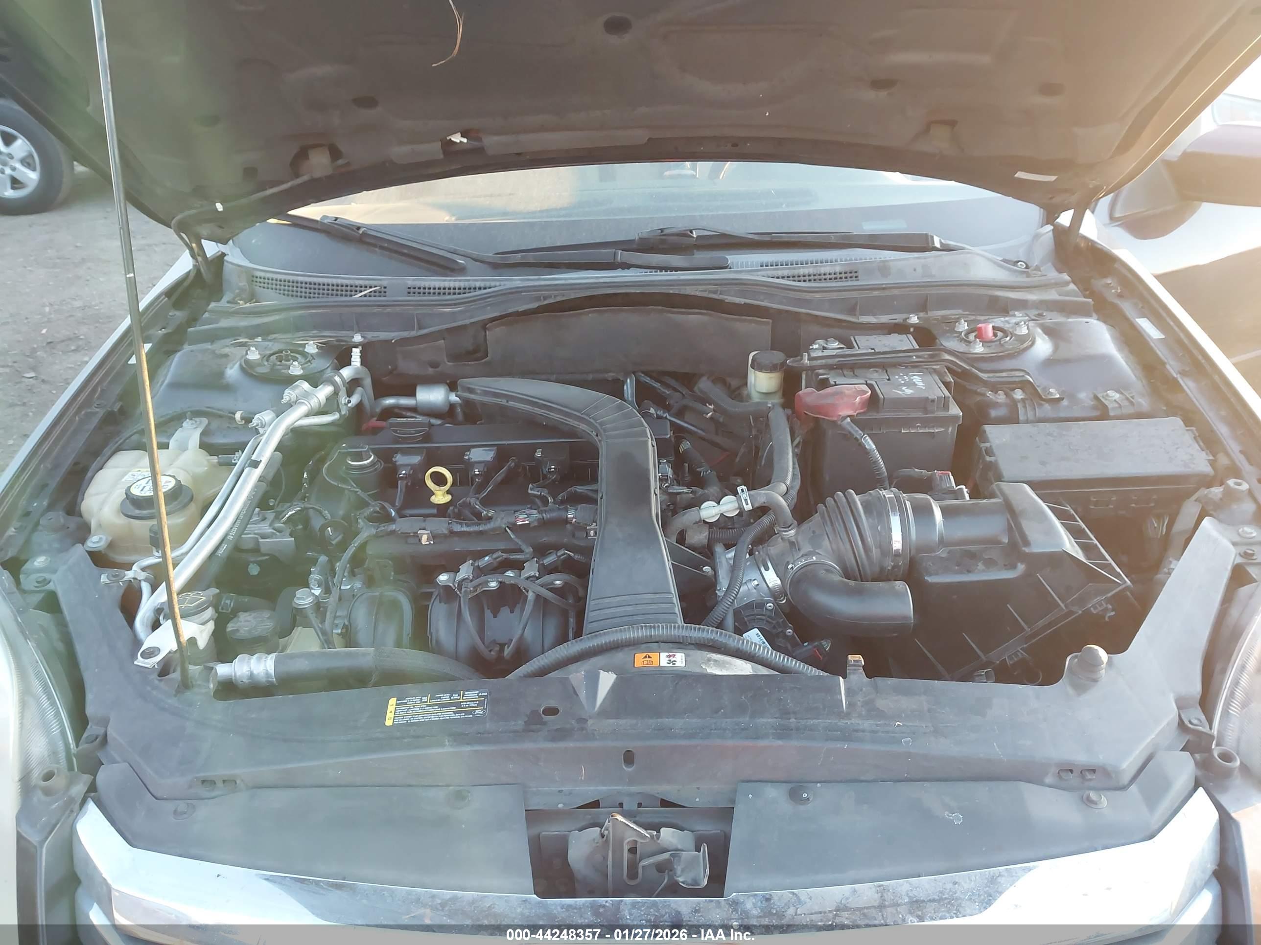 FORD FUSION image 10