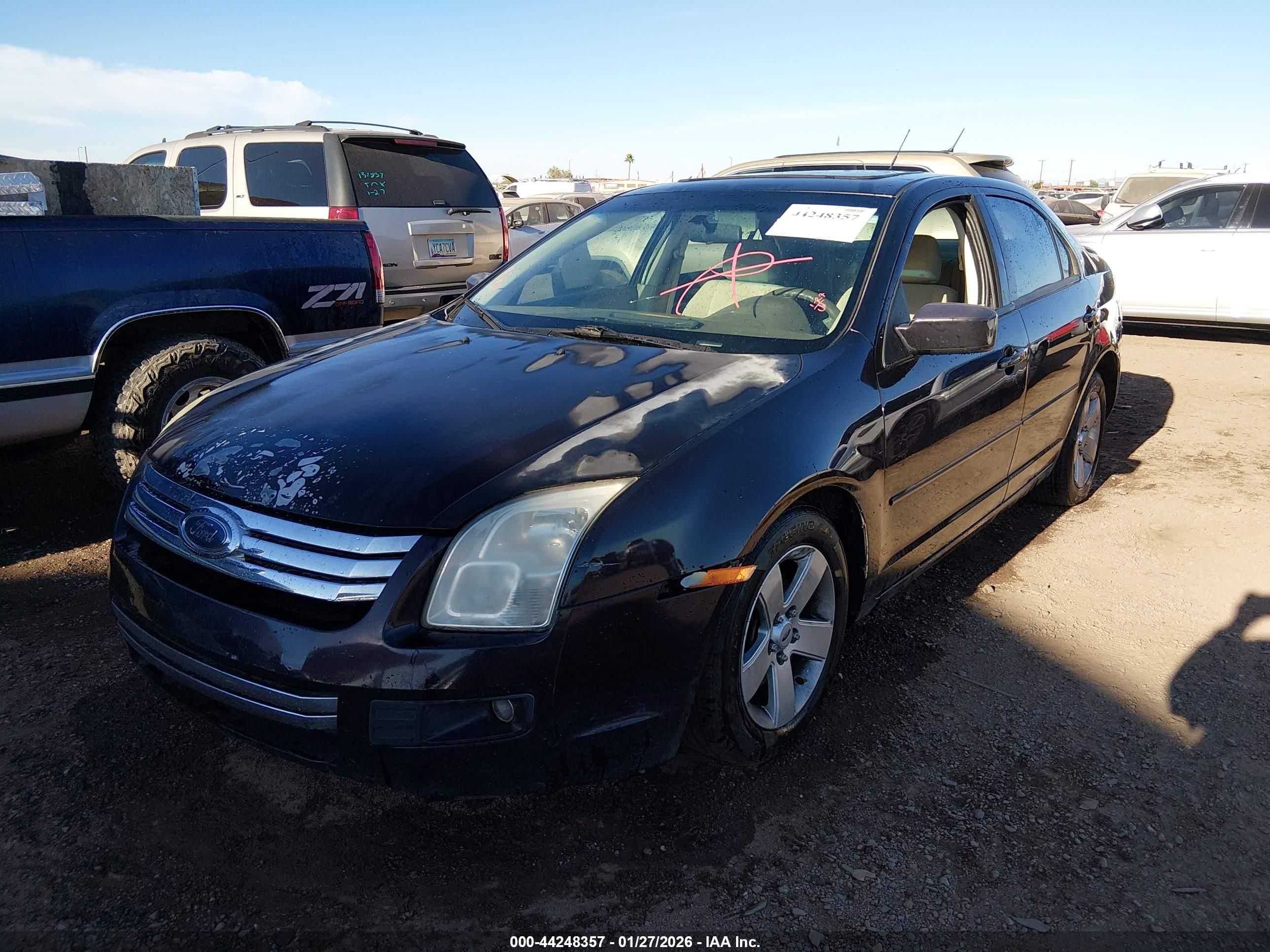 FORD FUSION image 2