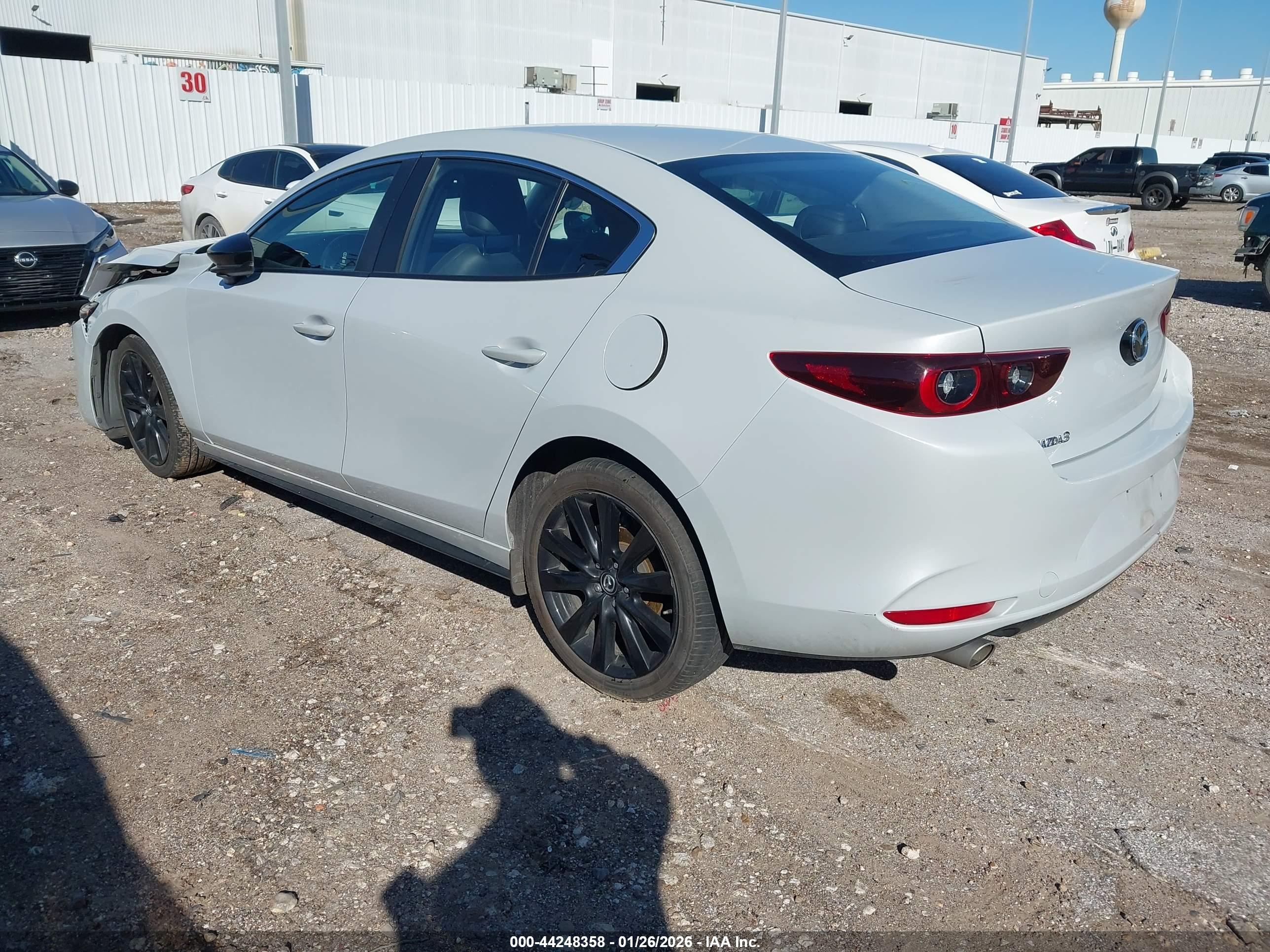 MAZDA MAZDA3 image 3