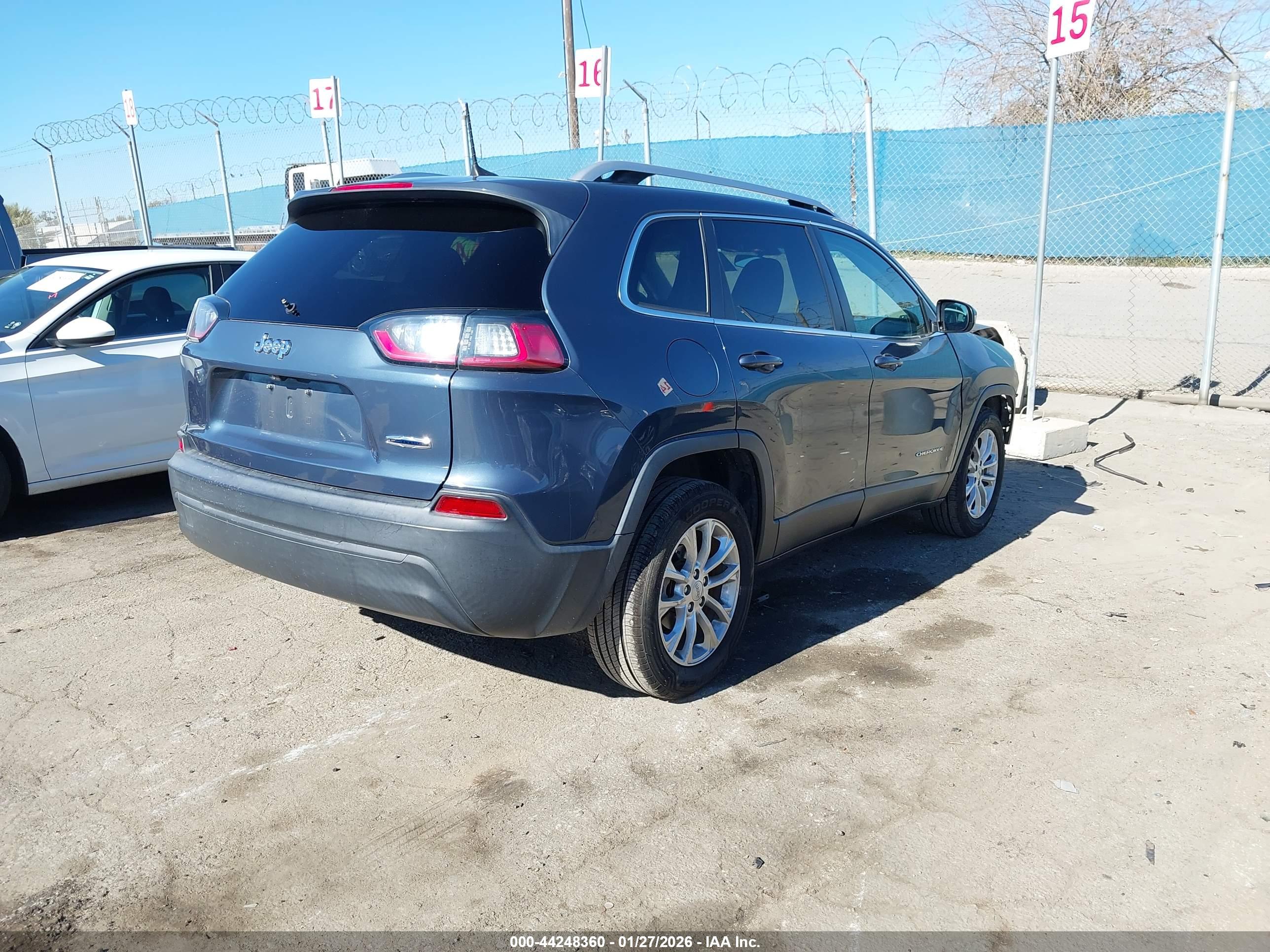 JEEP CHEROKEE image 4