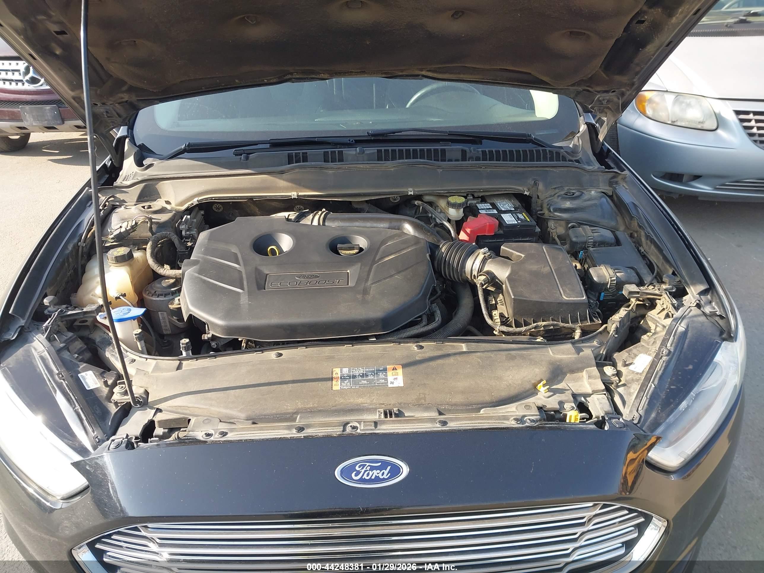 FORD FUSION image 10