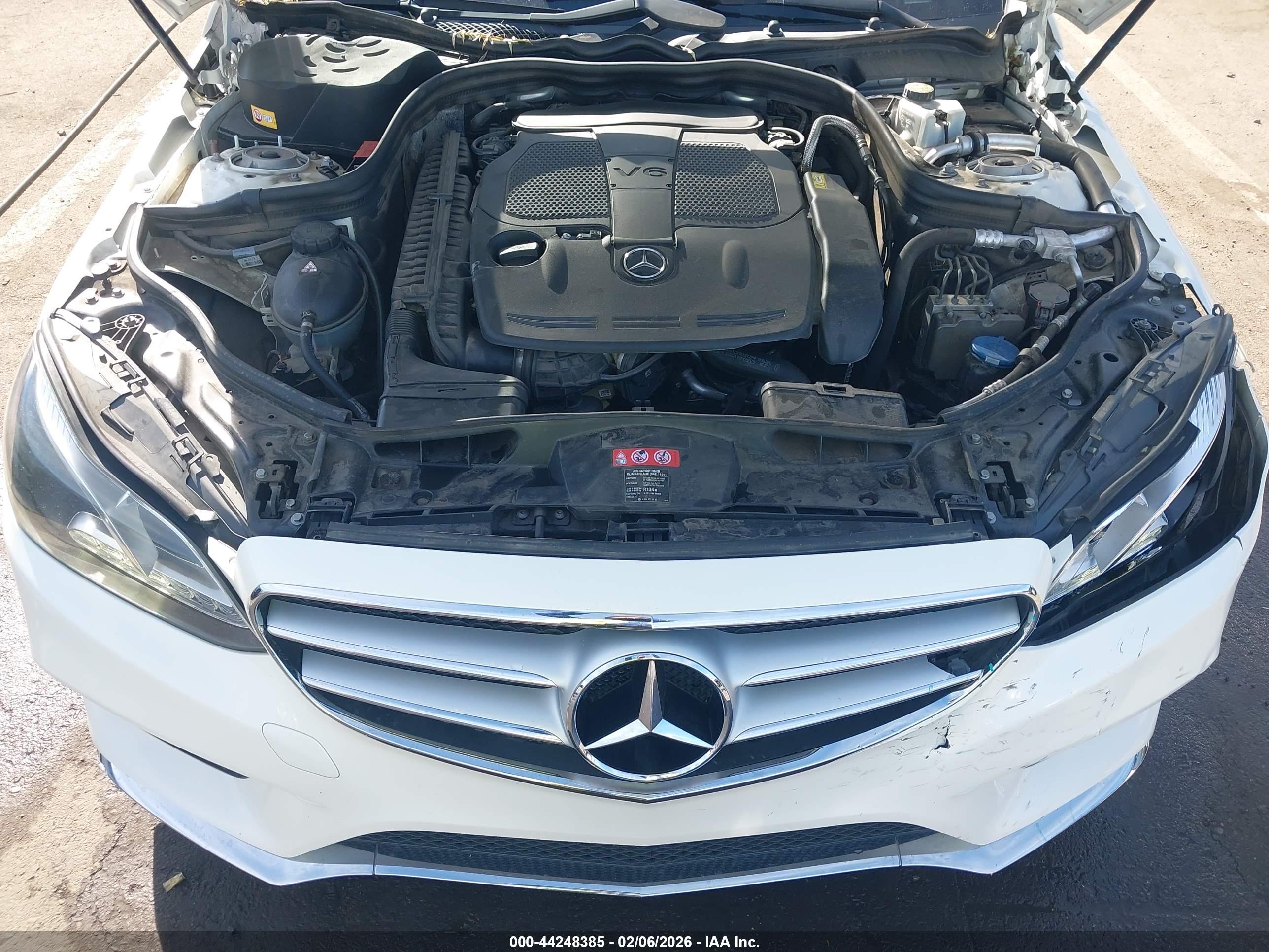 MERCEDES-BENZ E image 10