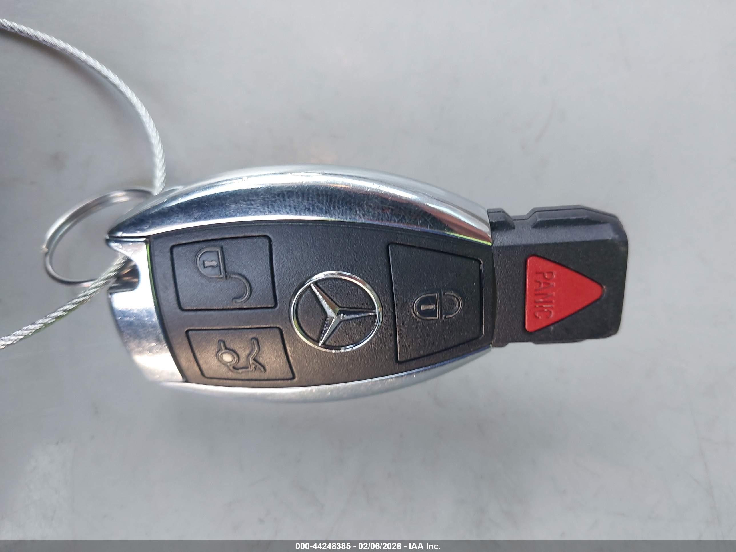 MERCEDES-BENZ E image 11
