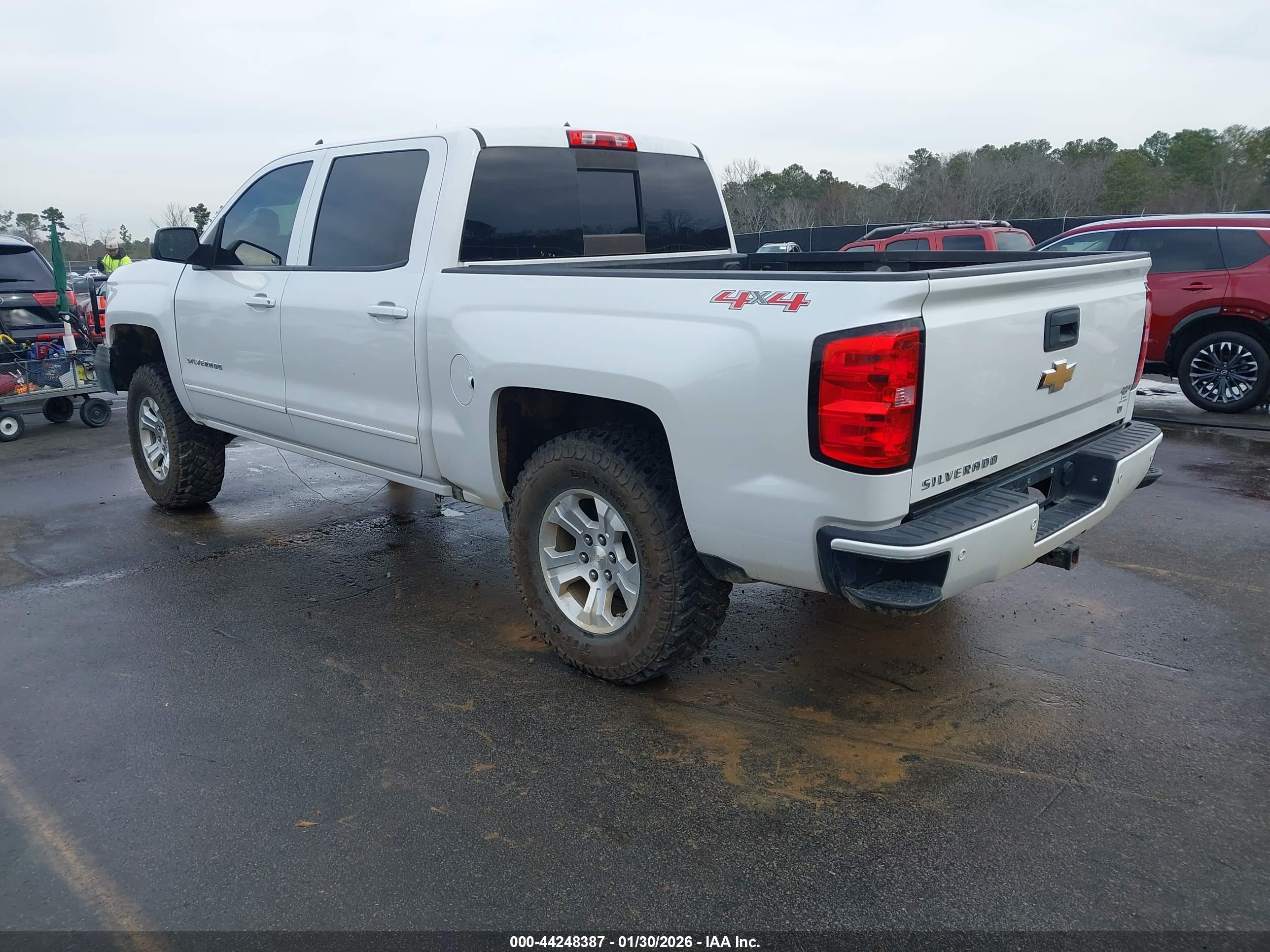 CHEVROLET SILVERADO image 3