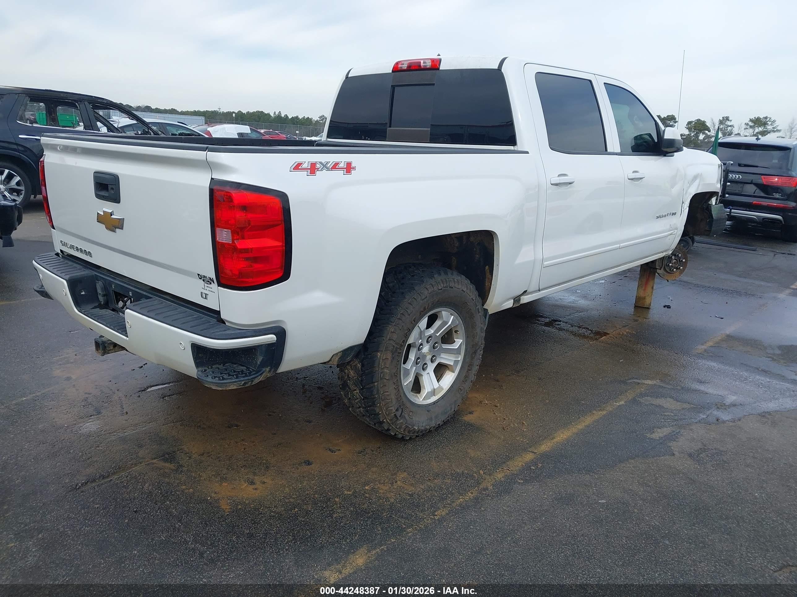 CHEVROLET SILVERADO image 4