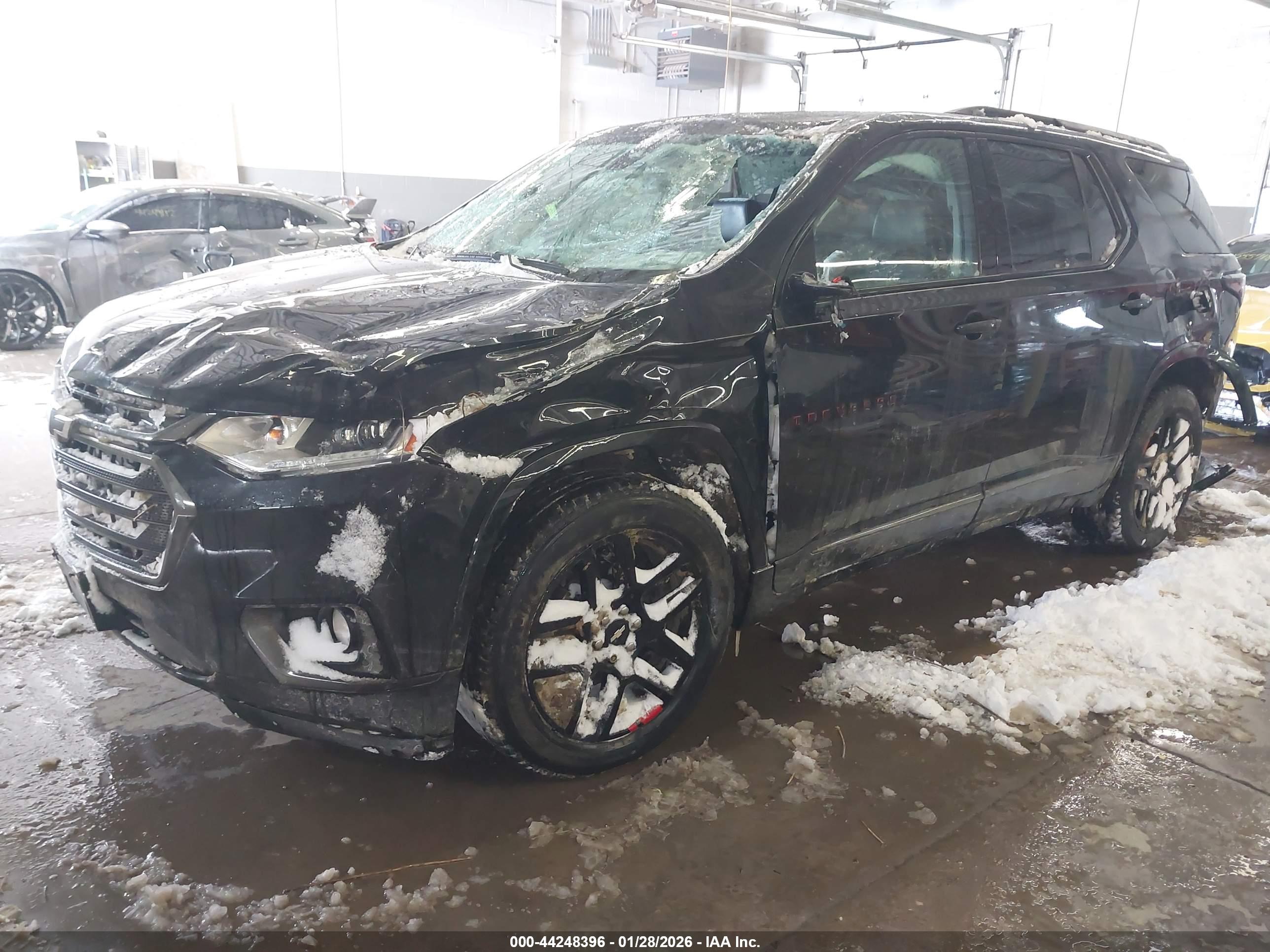 CHEVROLET TRAVERSE image 2