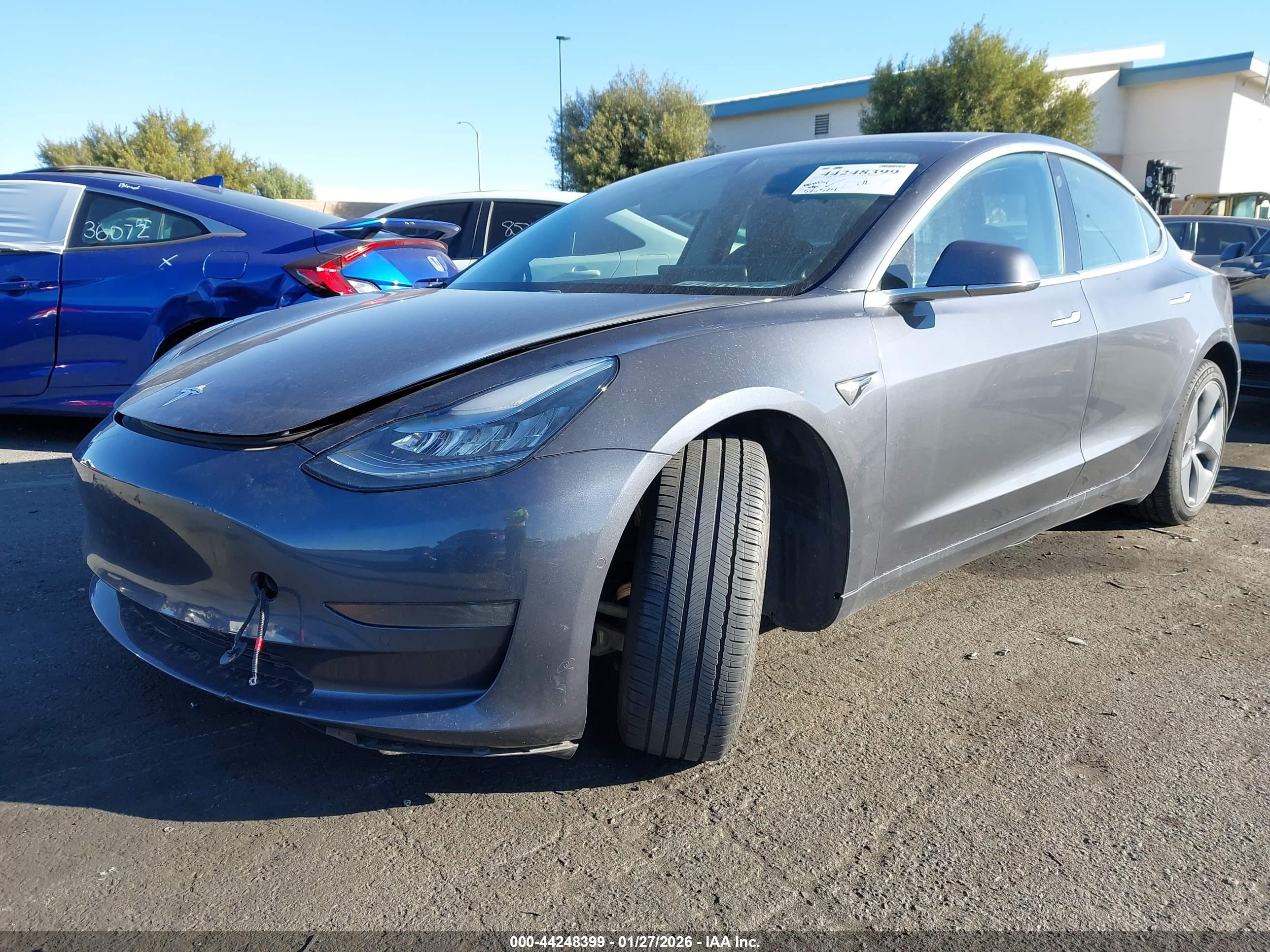 TESLA MODEL image 2
