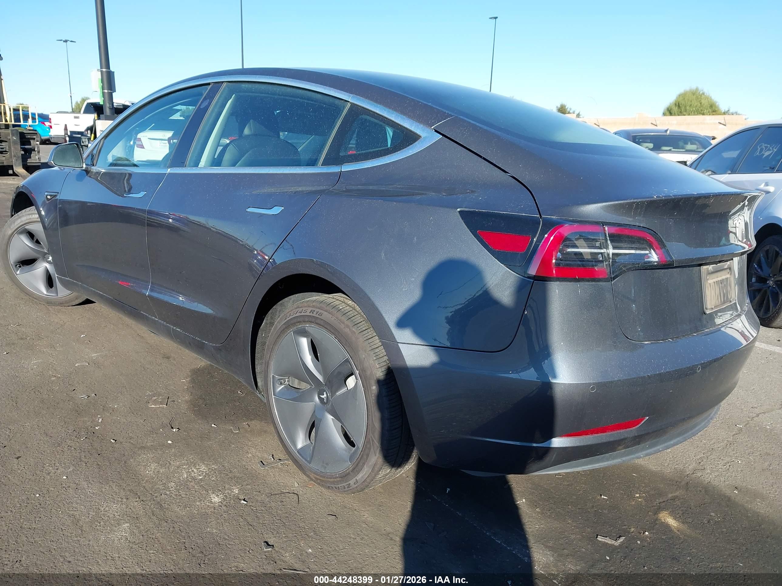 TESLA MODEL image 3