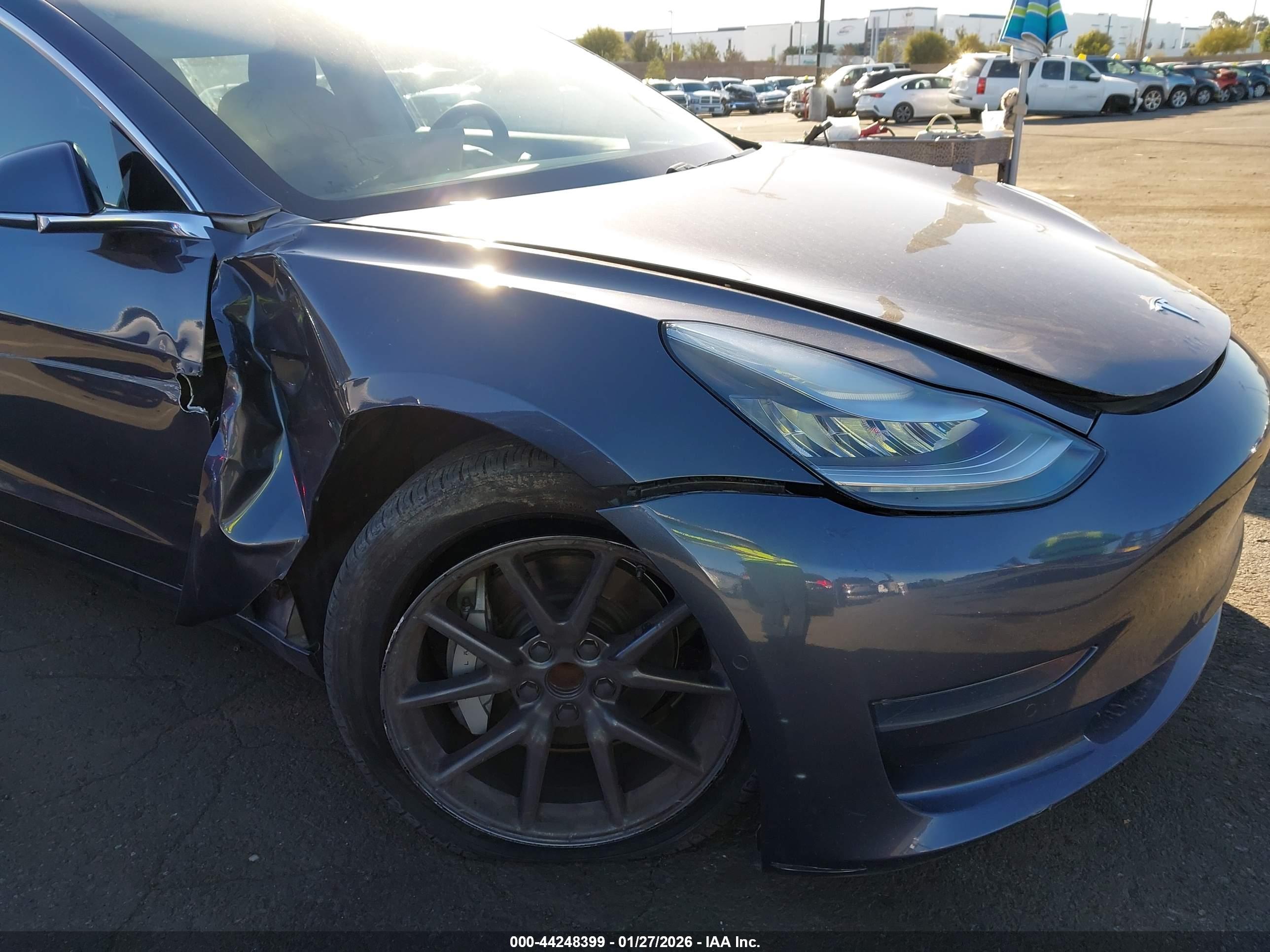 TESLA MODEL image 6
