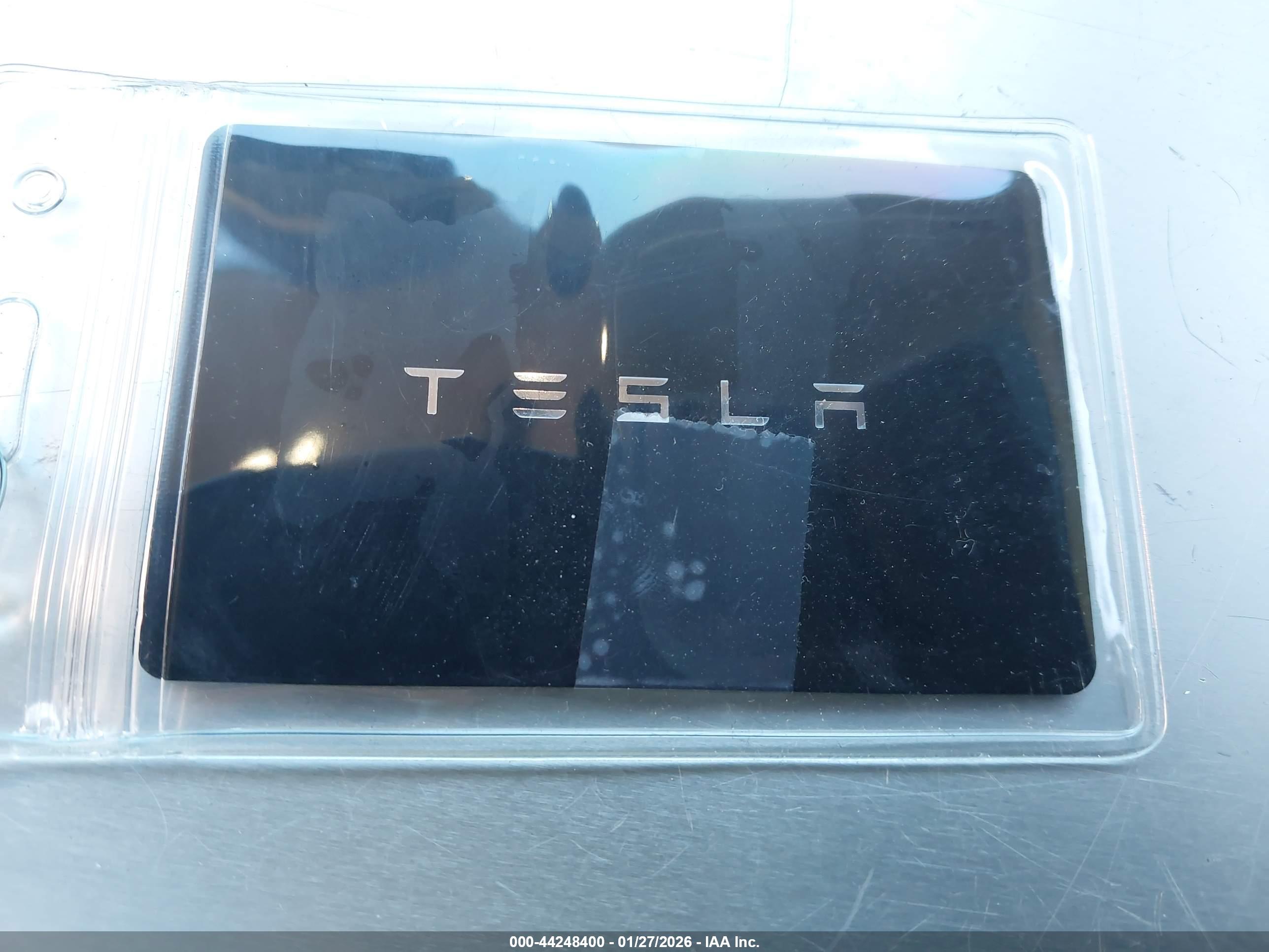 TESLA MODEL image 11