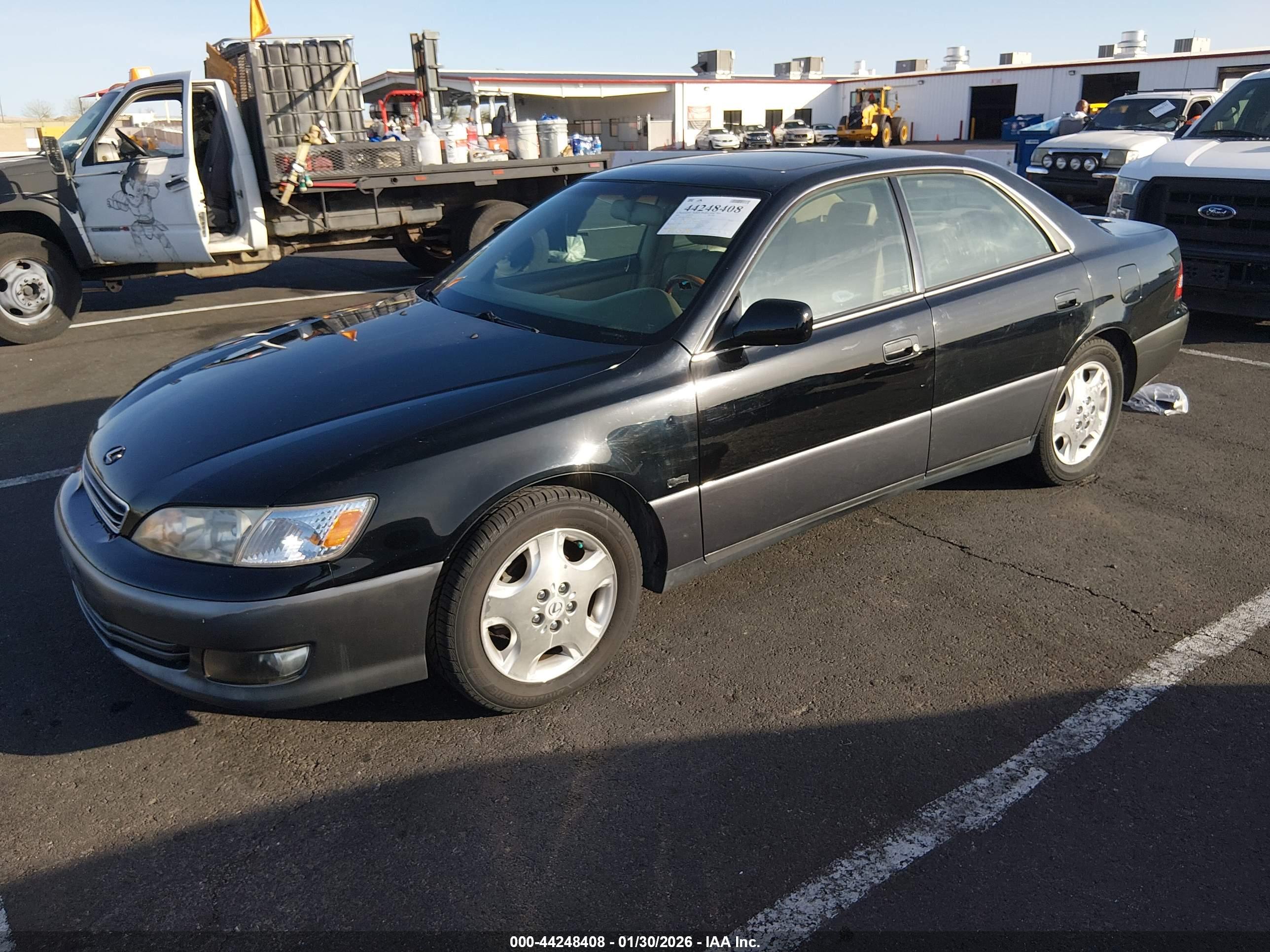 LEXUS ES image 2