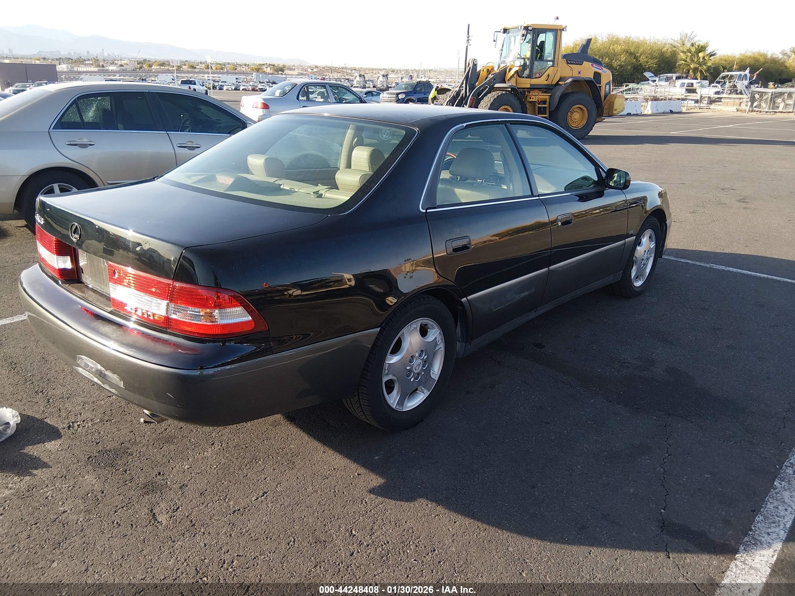 LEXUS ES image 4