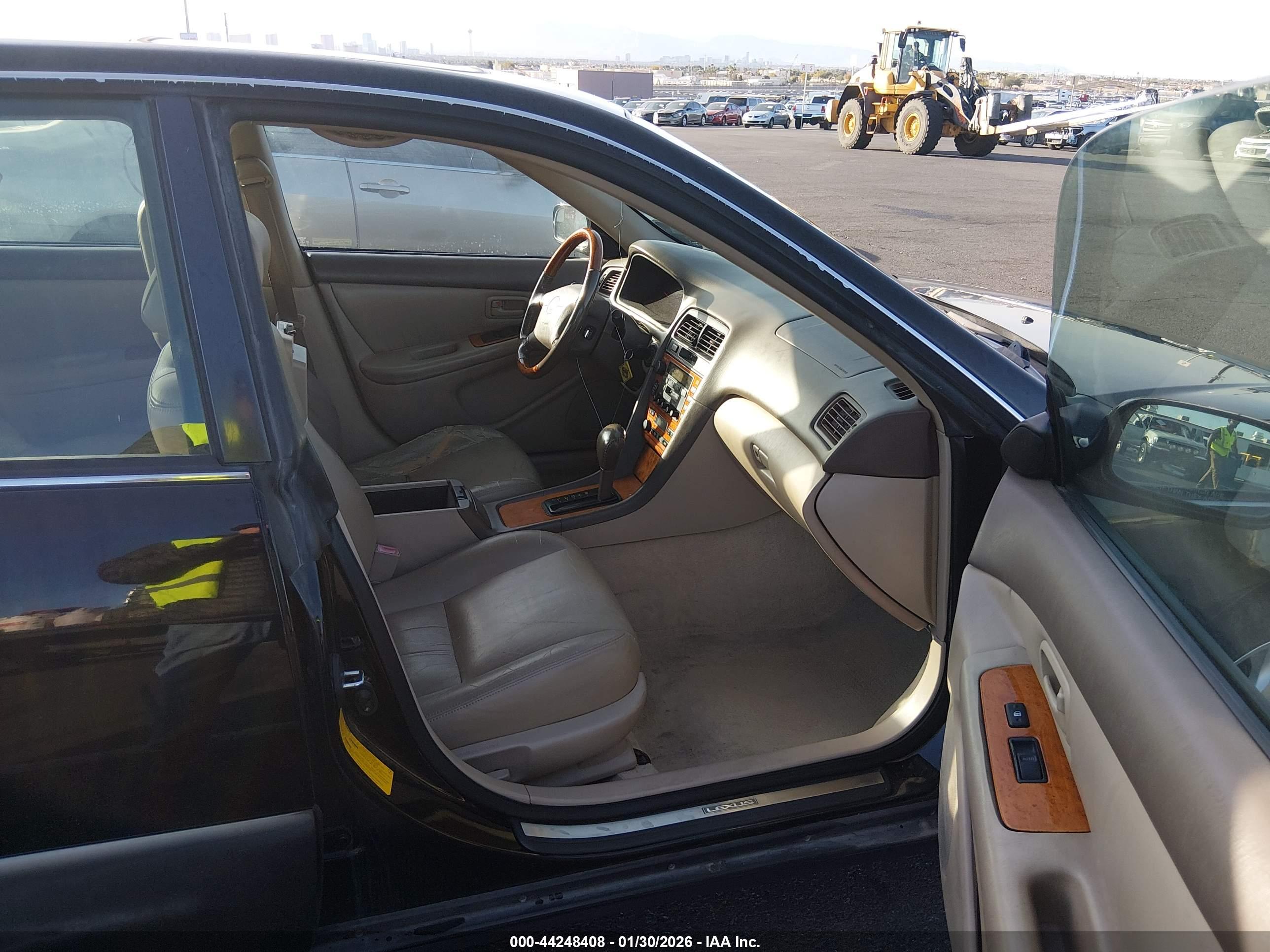 LEXUS ES image 5