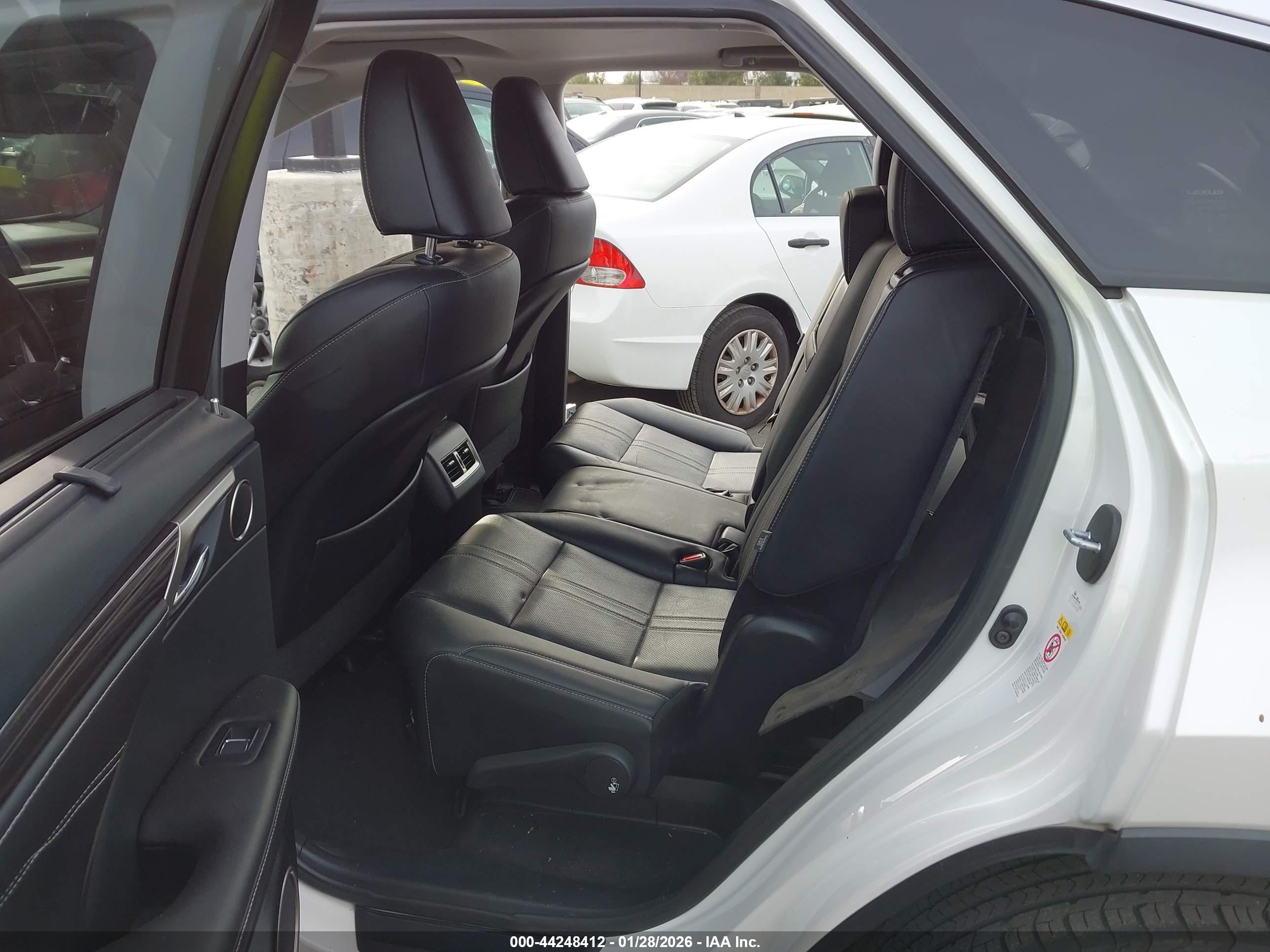 LEXUS RX image 8
