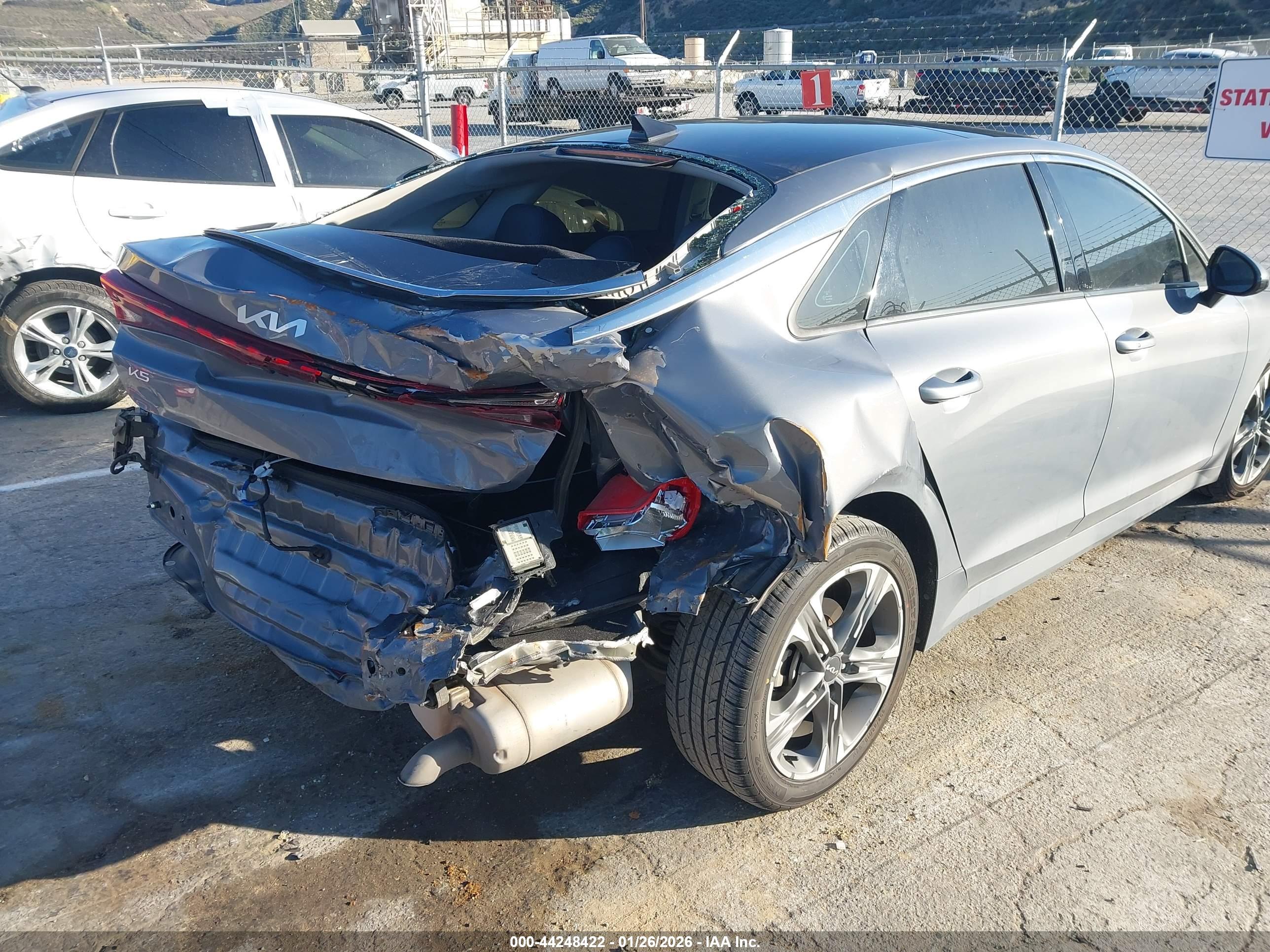 KIA K5 image 6